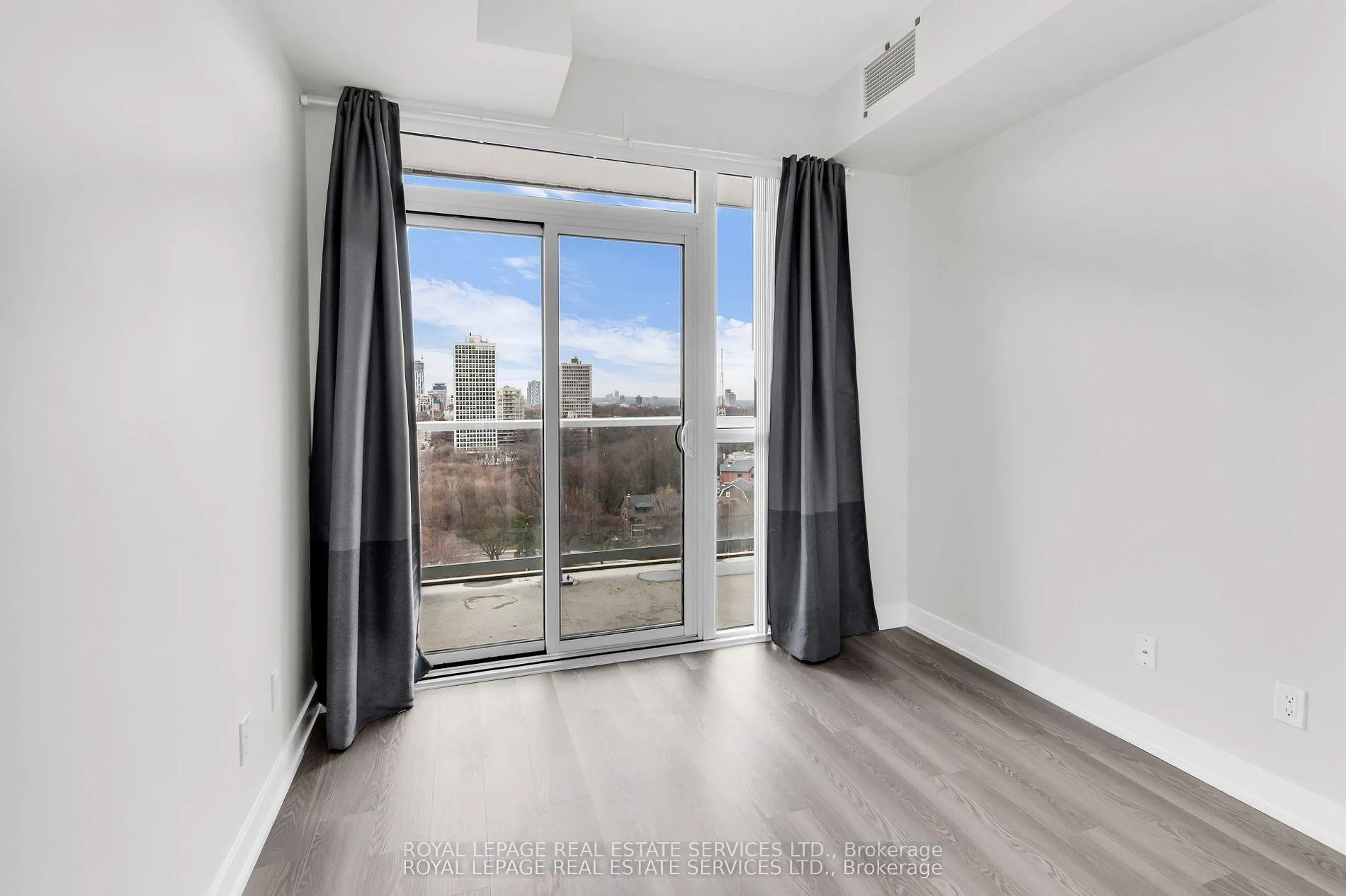 Photo 16 of Unit 1104, 501 St Clair Avenue W, Toronto, Casa Loma — HOMEH