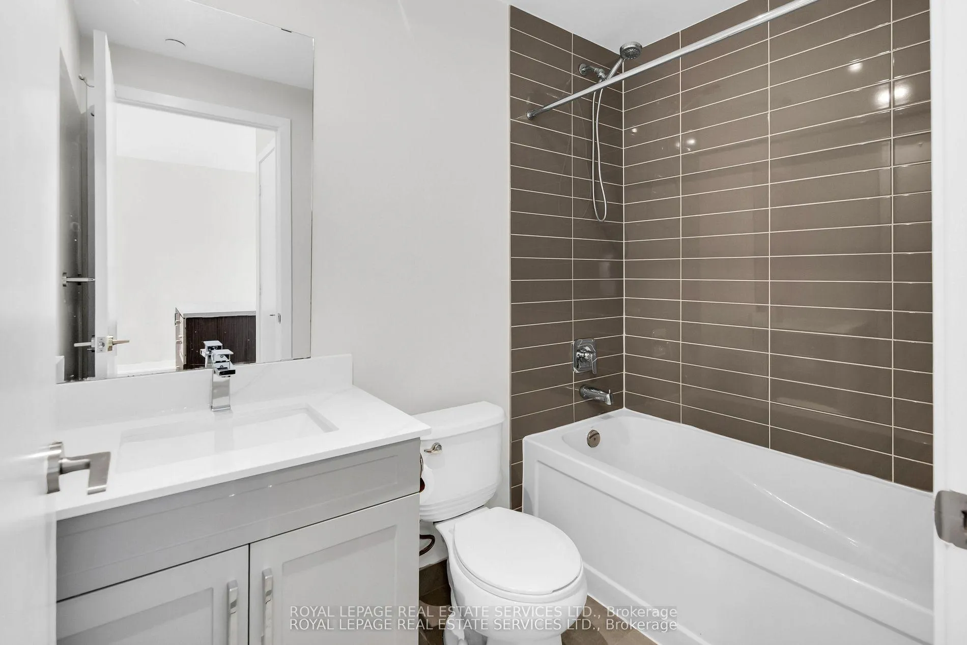 Photo 18 of Unit 1104, 501 St Clair Avenue W, Toronto, Casa Loma — HOMEH