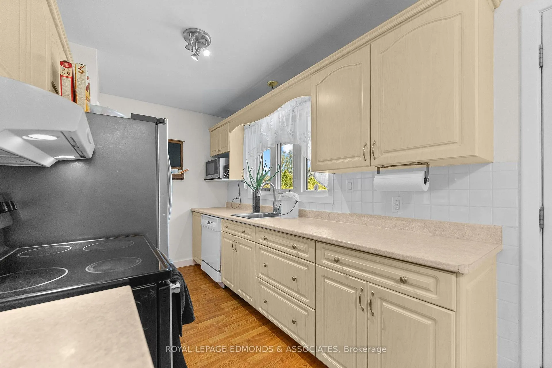 Photo 13 of 375 Broadview Drive, Pembroke — HOMEH