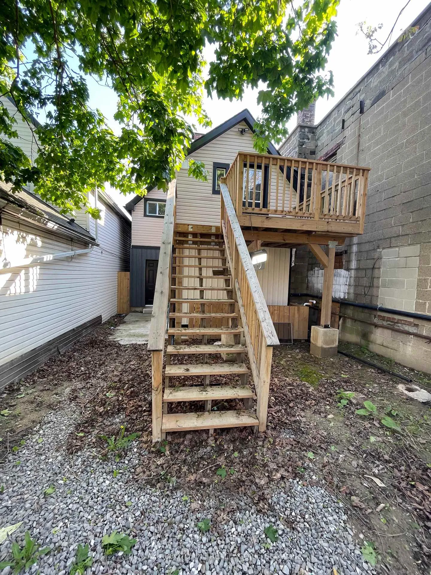 Photo 1 of 759 Barton Street E, Hamilton, Stipley — HOMEH