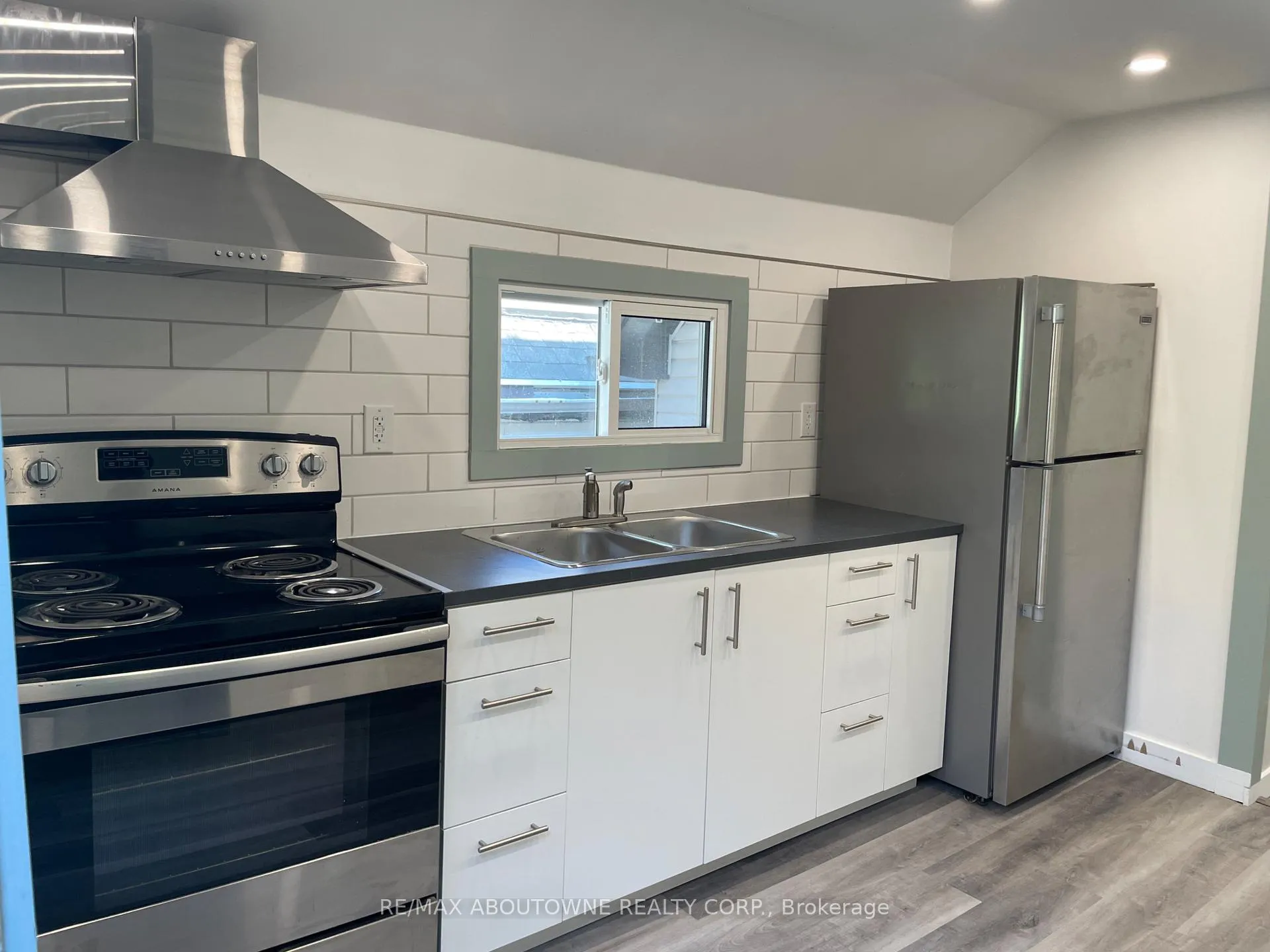 Photo 20 of 759 Barton Street E, Hamilton, Stipley — HOMEH