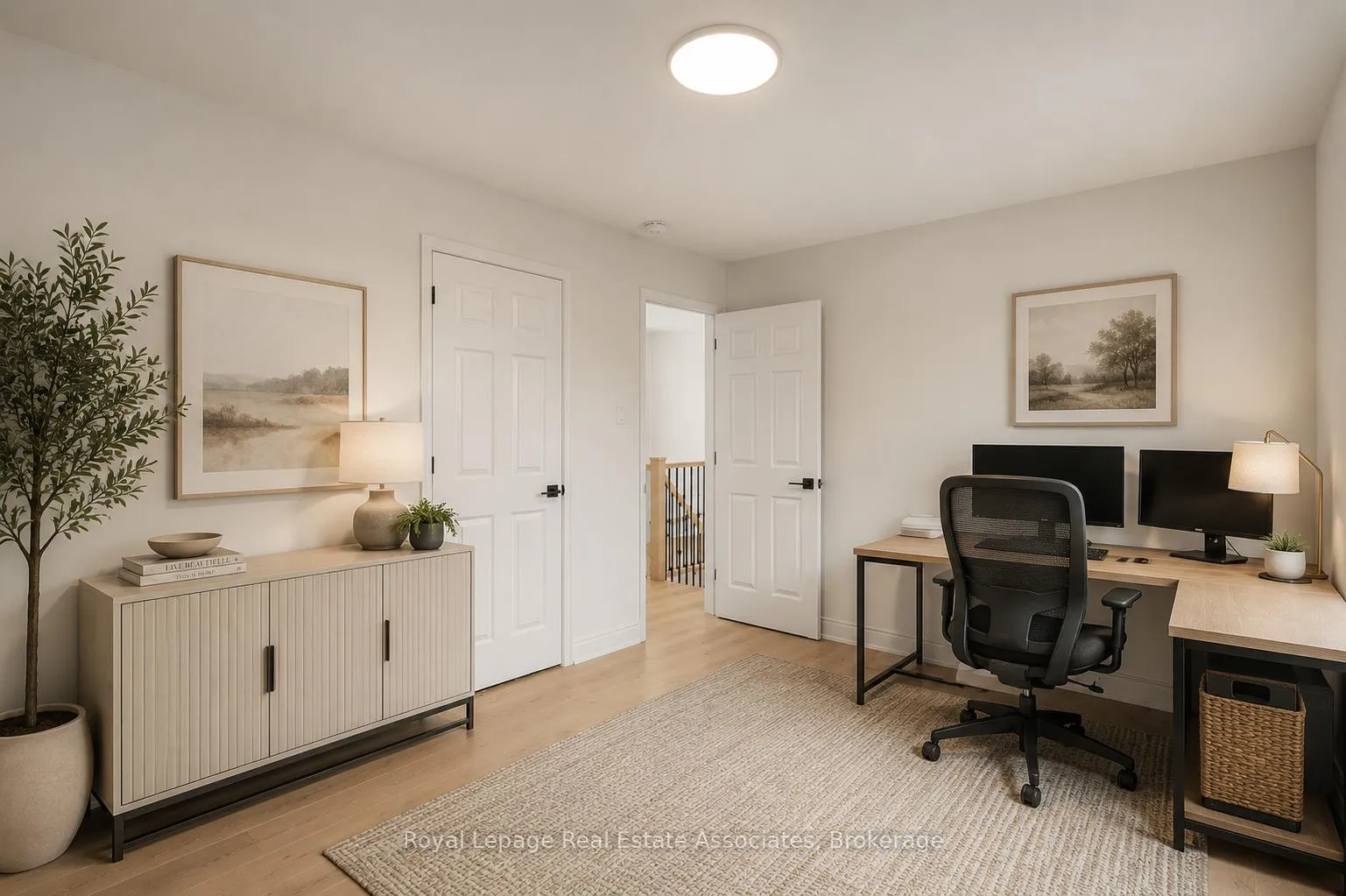 Photo 25 of 4454 Mayflower Drive, Mississauga, Hurontario — HOMEH