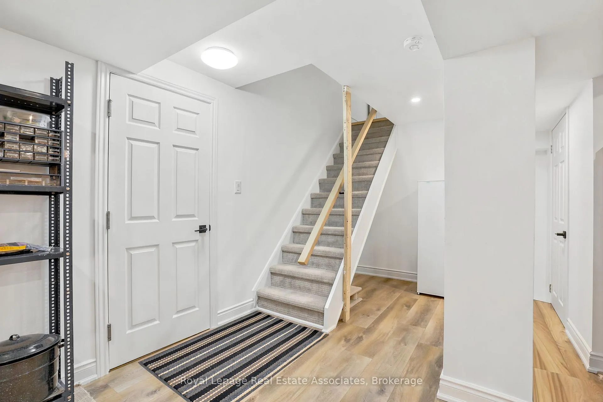 Photo 28 of 4454 Mayflower Drive, Mississauga, Hurontario — HOMEH
