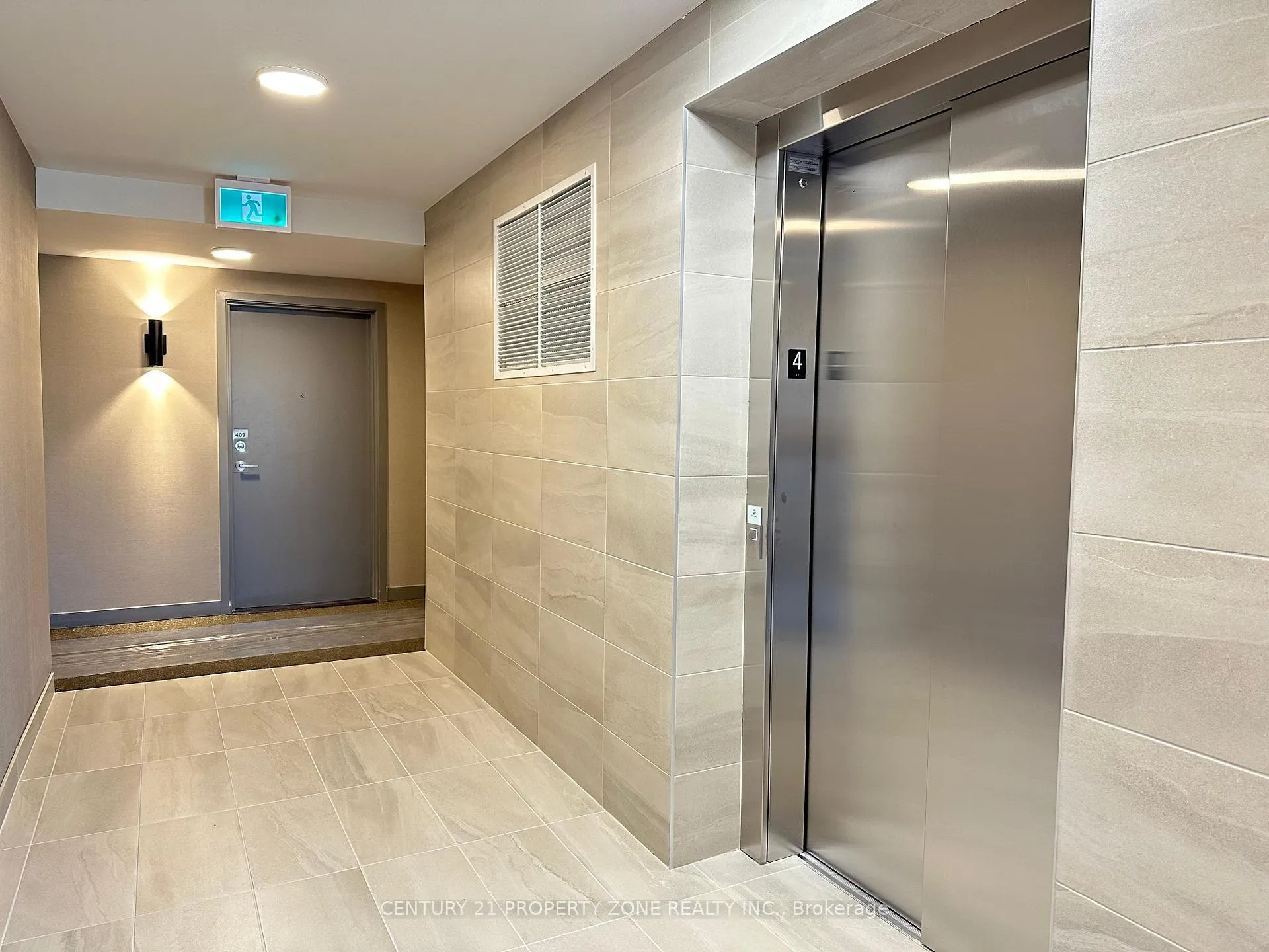 Photo 3 of Unit 410, 62 Sky Harbour Drive, Brampton, Bram West — HOMEH