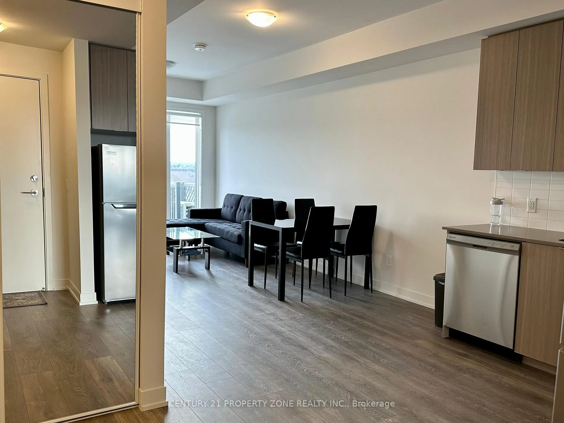Photo 6 of Unit 410, 62 Sky Harbour Drive, Brampton, Bram West — HOMEH