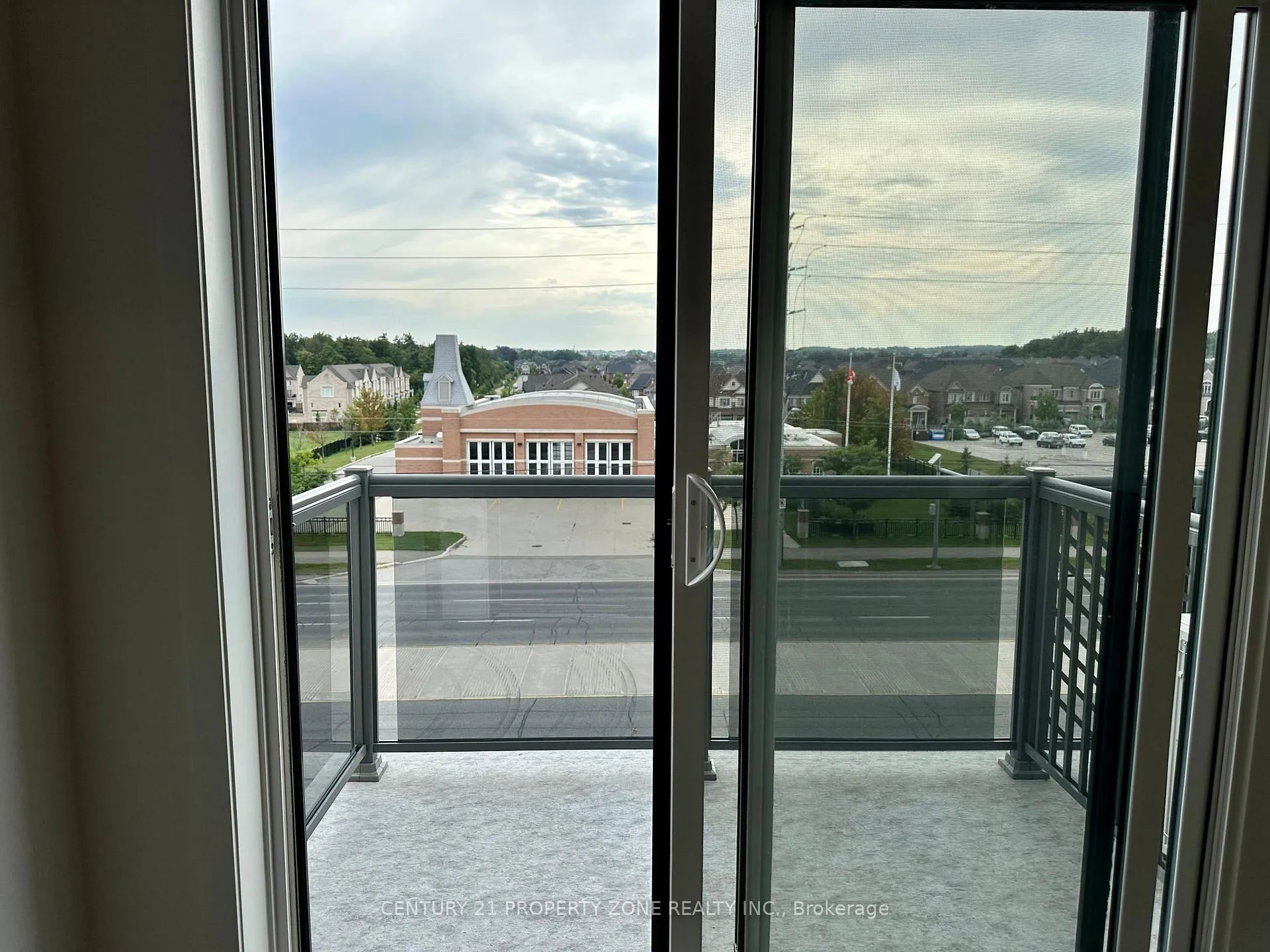 Photo 12 of Unit 410, 62 Sky Harbour Drive, Brampton, Bram West — HOMEH