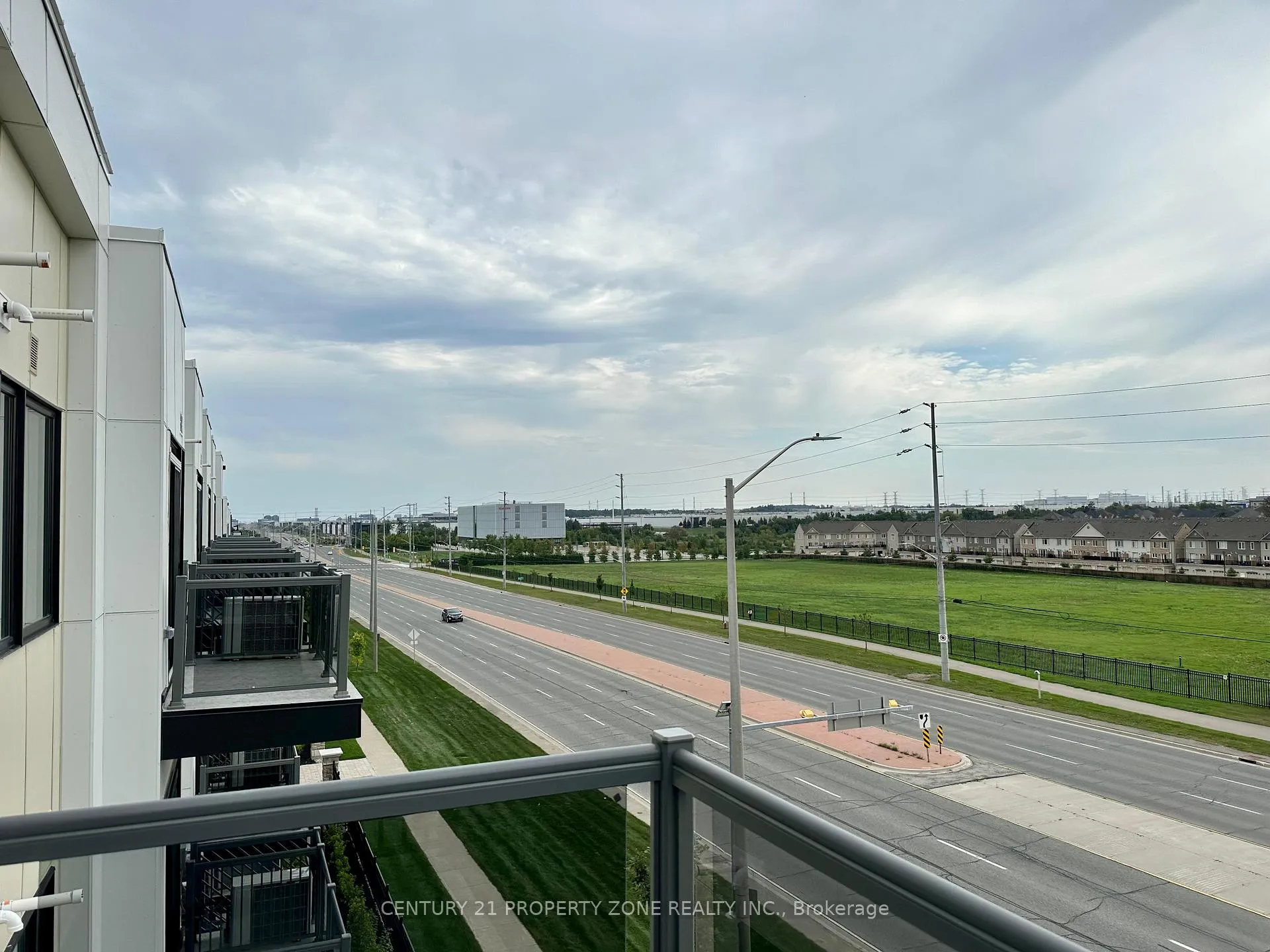 Photo 13 of Unit 410, 62 Sky Harbour Drive, Brampton, Bram West — HOMEH