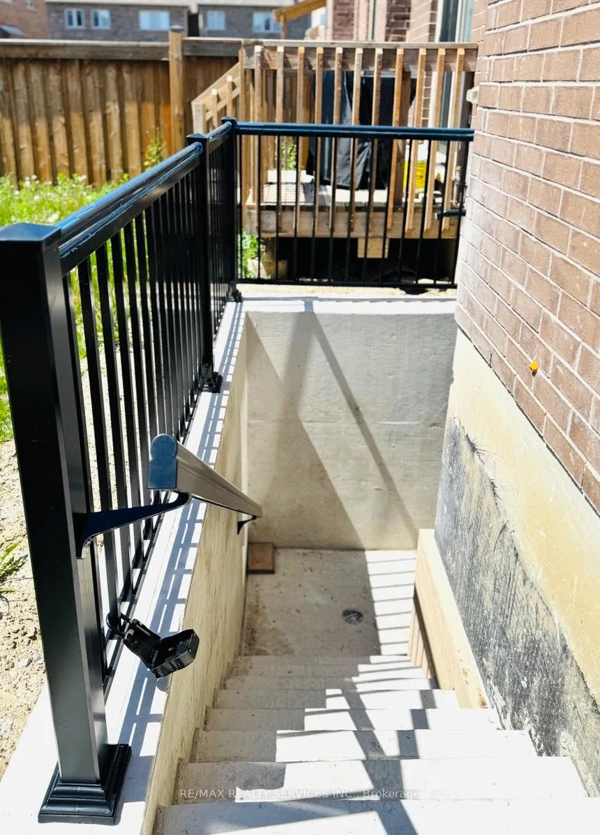 Photo 4 of Unit Basement, 9 Enclave Trail, Brampton, Sandringham-Wellington North — HOMEH