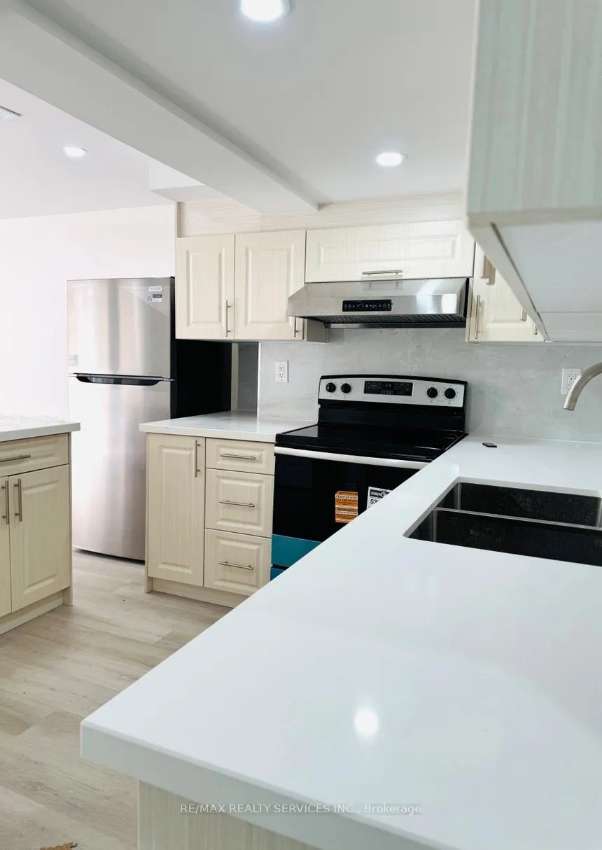 Photo 5 of Unit Basement, 9 Enclave Trail, Brampton, Sandringham-Wellington North — HOMEH