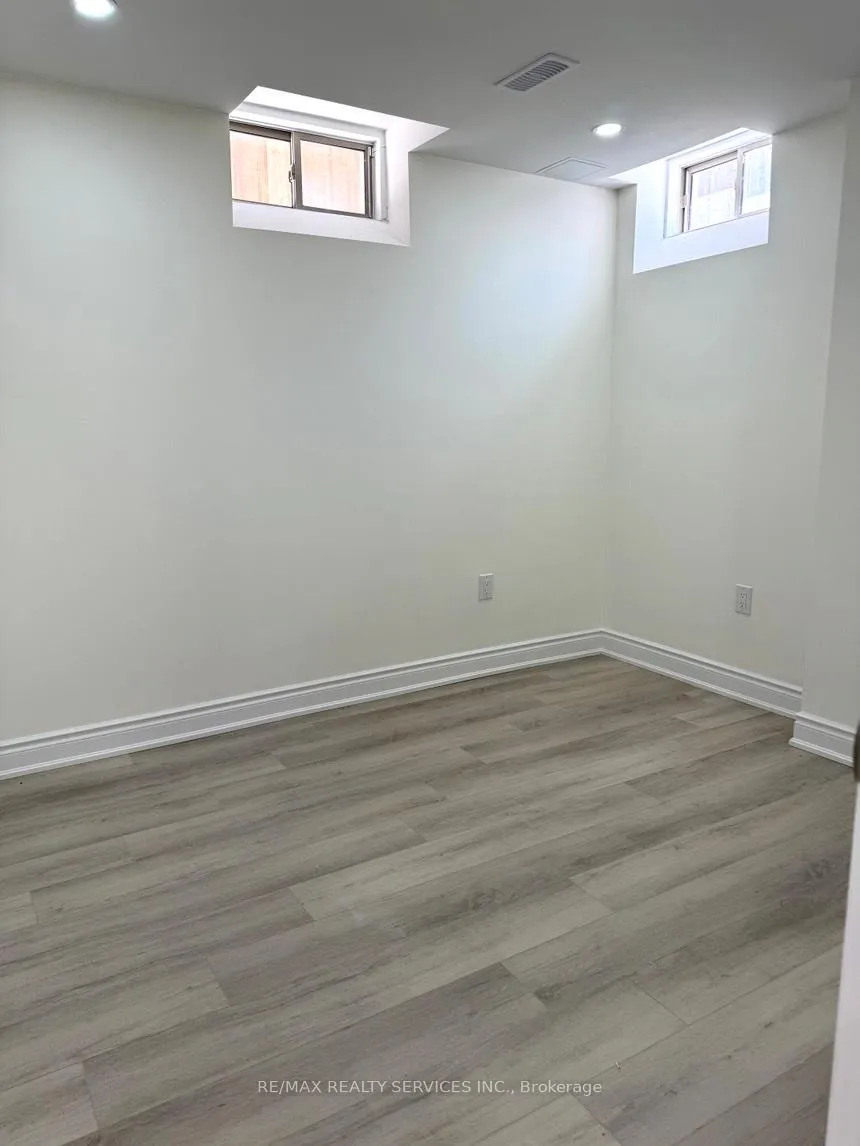 Photo 9 of Unit Basement, 9 Enclave Trail, Brampton, Sandringham-Wellington North — HOMEH