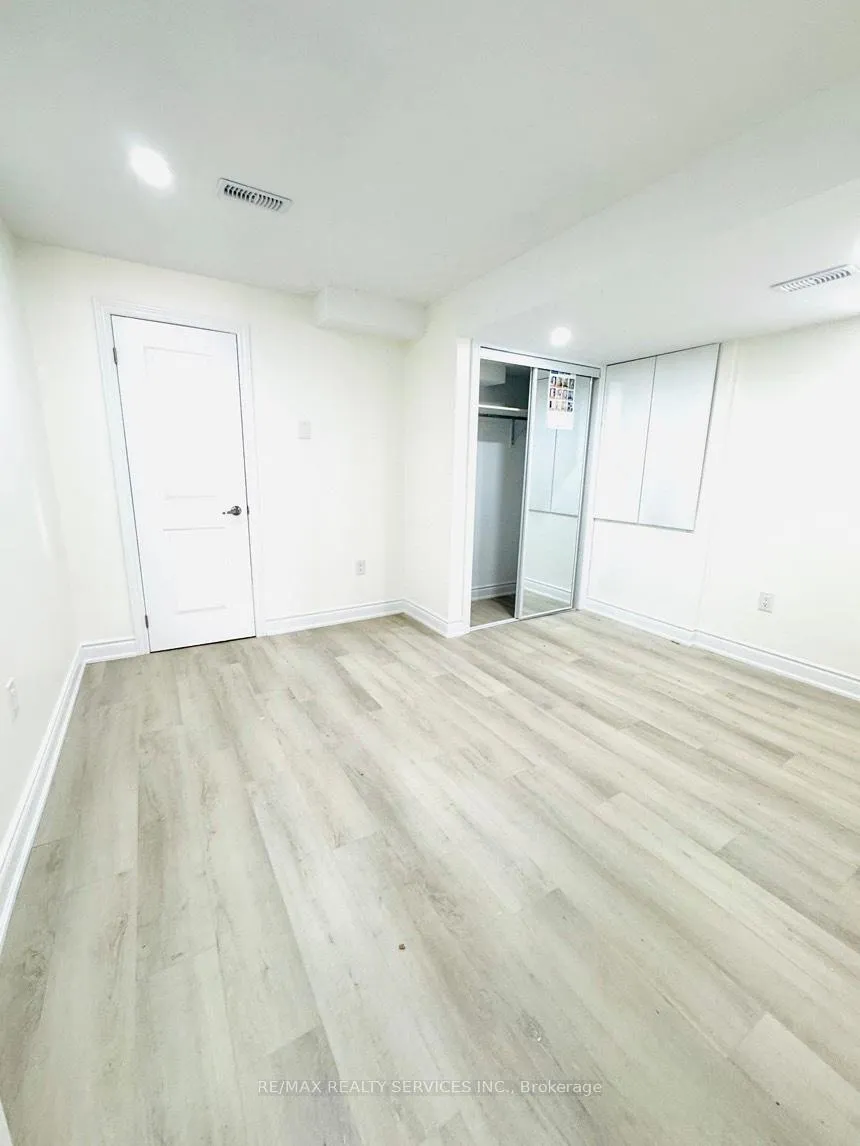 Photo 10 of Unit Basement, 9 Enclave Trail, Brampton, Sandringham-Wellington North — HOMEH