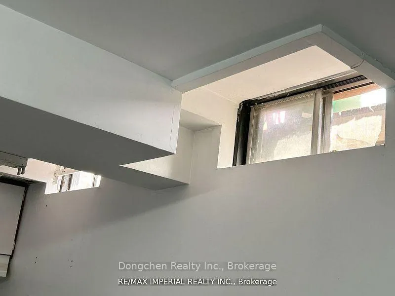 Photo 13 of 145 Risebrough Circuit, Markham, Milliken Mills West — HOMEH