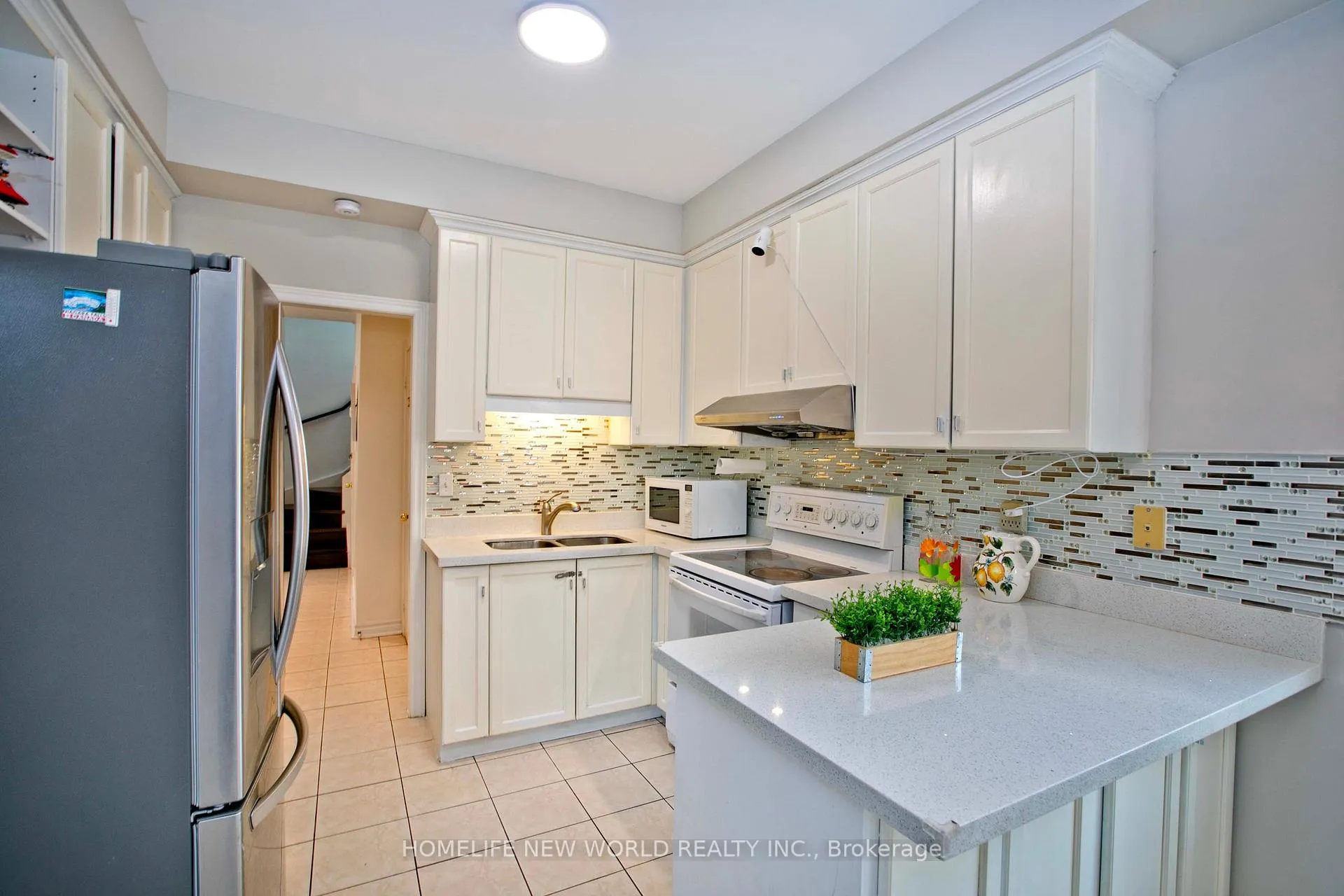 Photo 8 of 317 Milliken Meadows Drive, Markham, Milliken Mills West — HOMEH