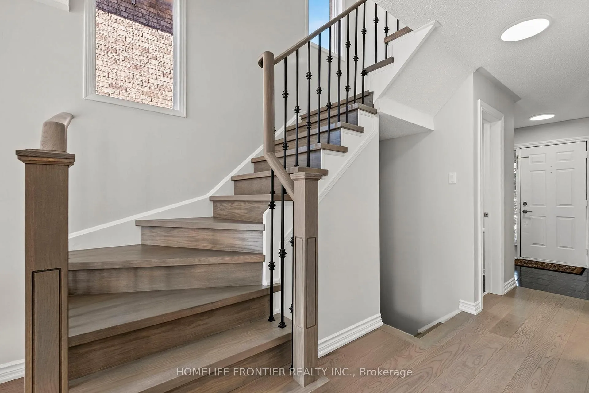 Photo 5 of 19 Bowler Street, Aurora, Bayview Wellington — HOMEH