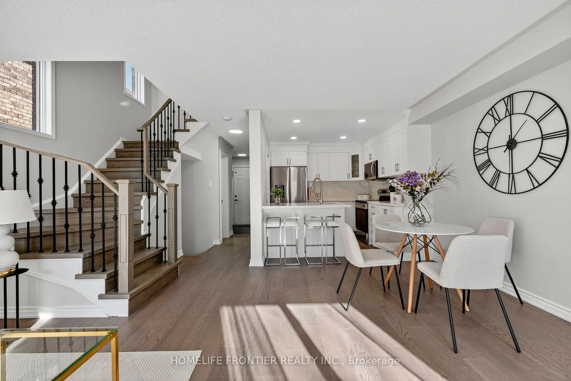 Photo 10 of 19 Bowler Street, Aurora, Bayview Wellington — HOMEH
