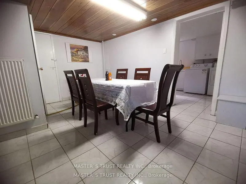 Photo 23 of 623 O' Connor Dr, Toronto, East York — HOMEH