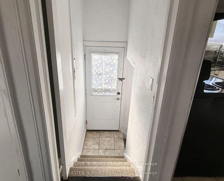 Photo 26 of 623 O' Connor Dr, Toronto, East York — HOMEH