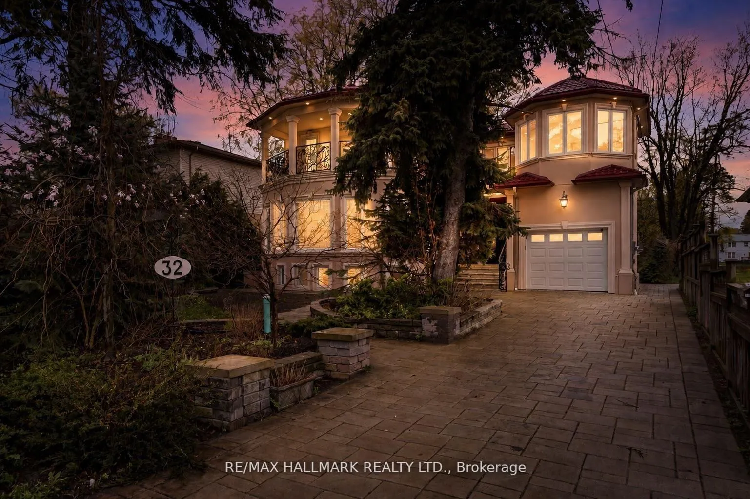 Front of 32 Orchard Park Drive