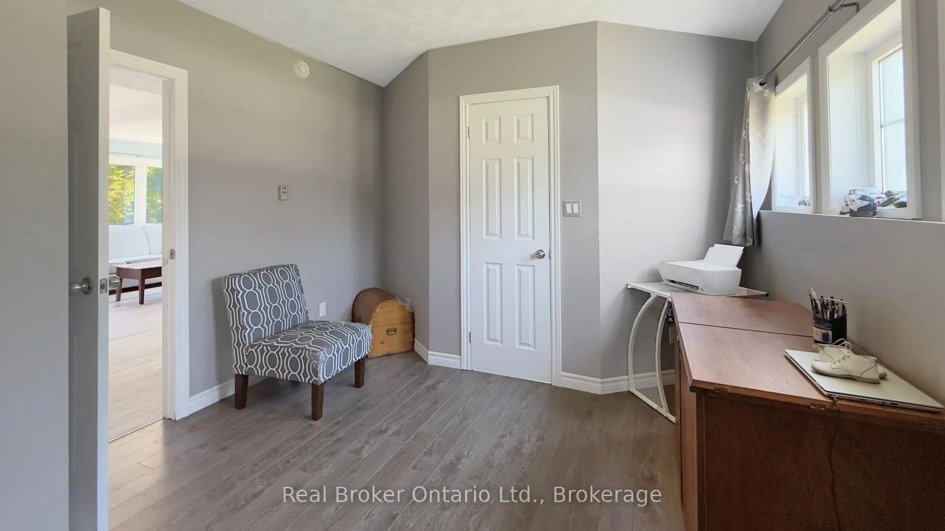Photo 17 of 11 James Street W, Minto — HOMEH