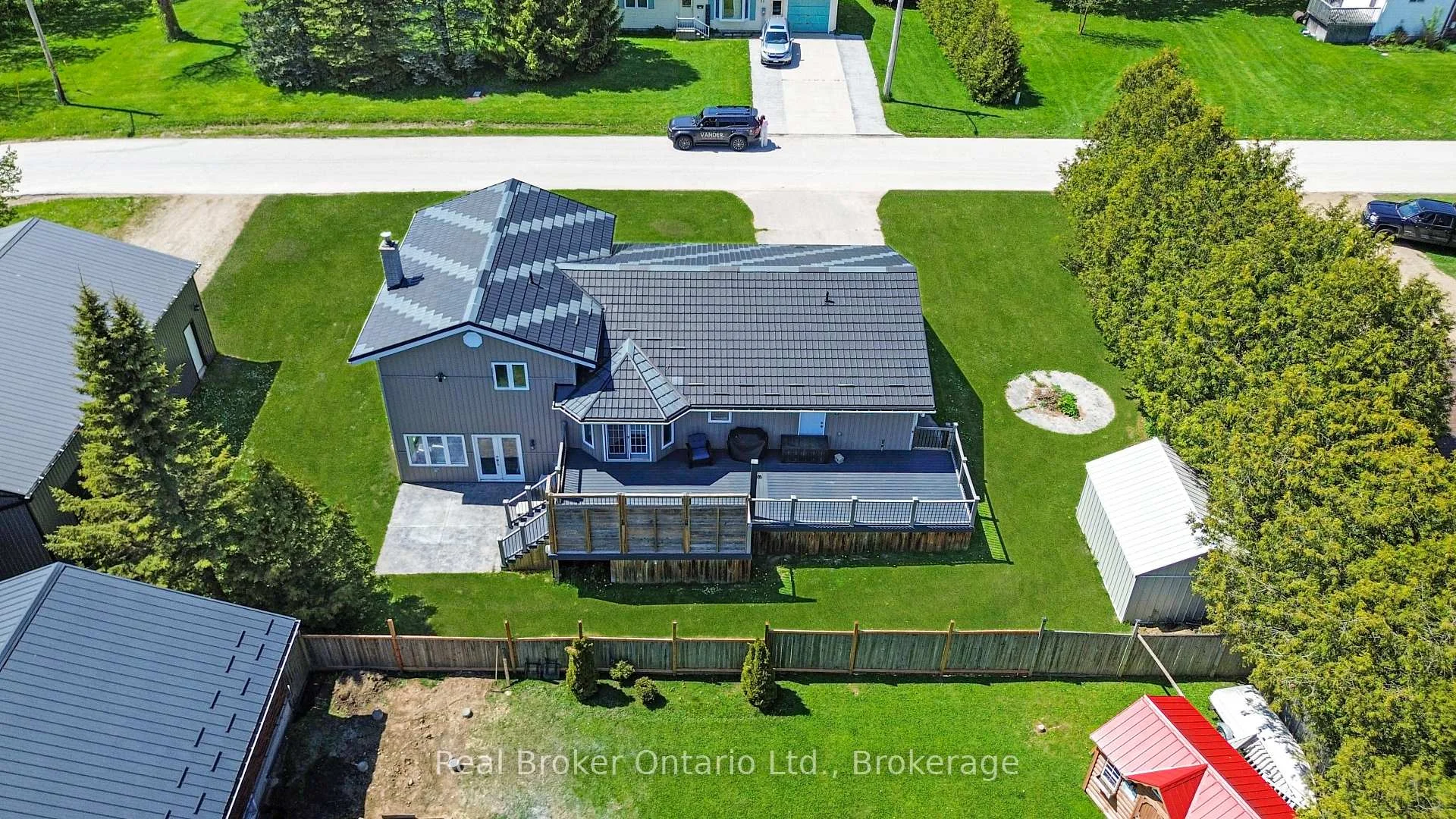 Photo 34 of 11 James Street W, Minto — HOMEH