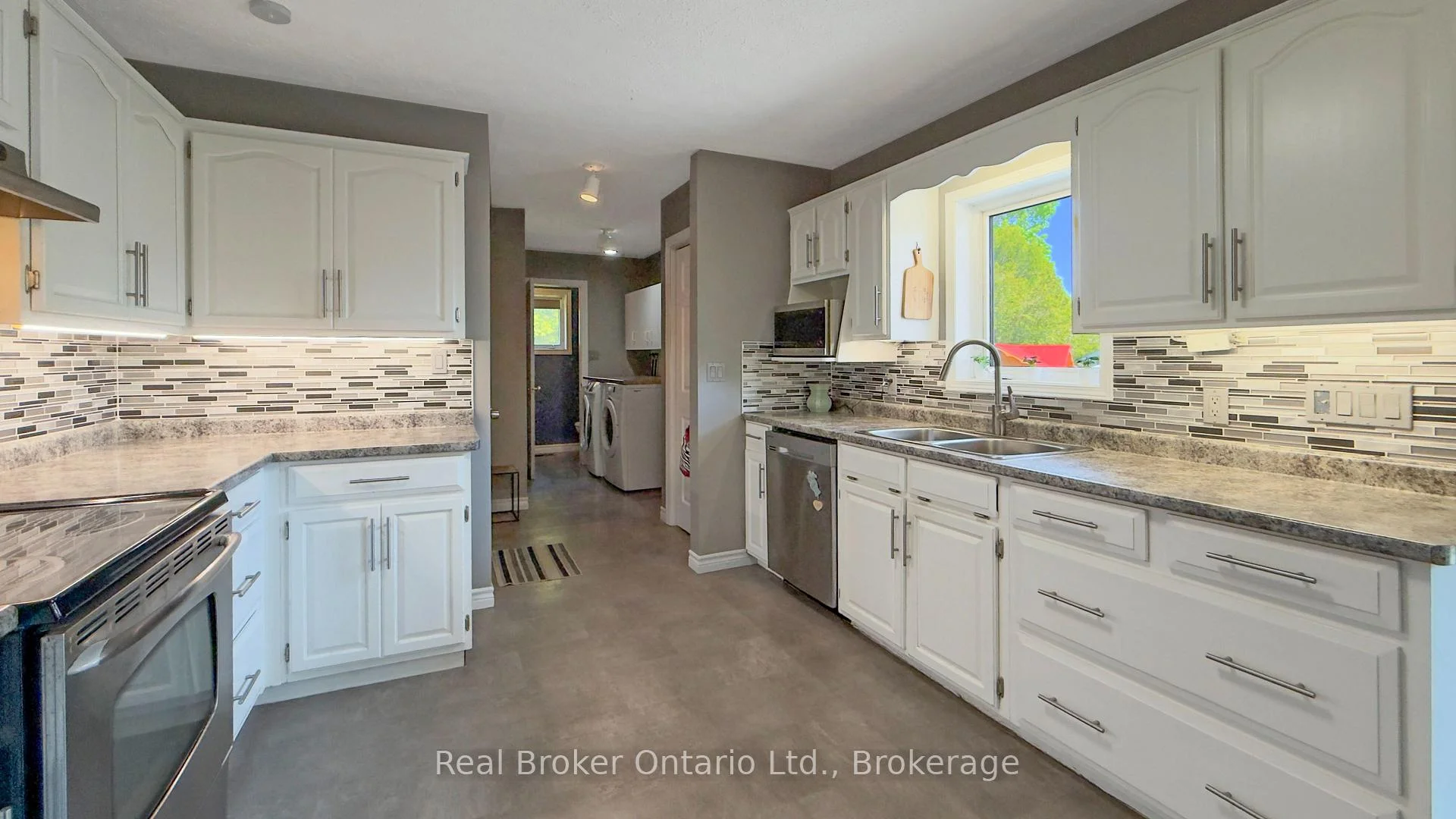 Photo 36 of 11 James Street W, Minto — HOMEH