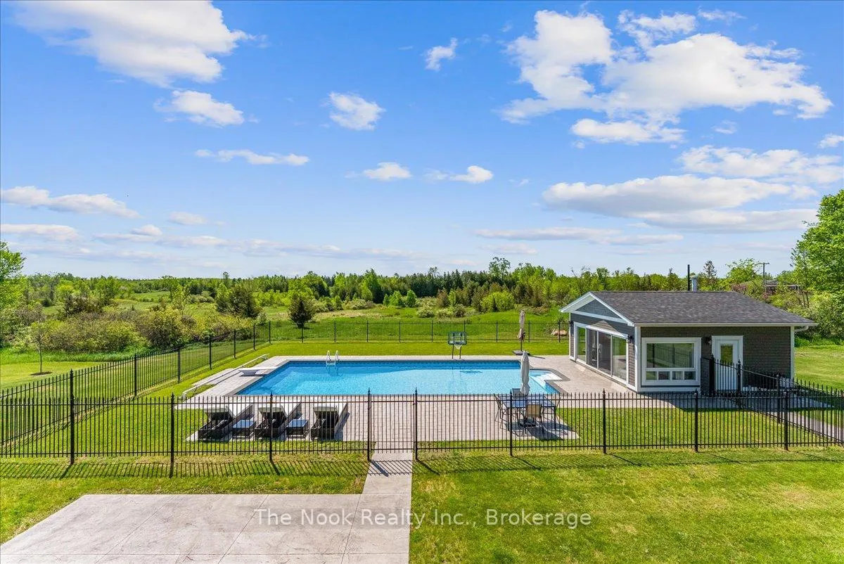 Photo 15 of 389 12th Line Rd Dummer, Douro-Dummer — HOMEH