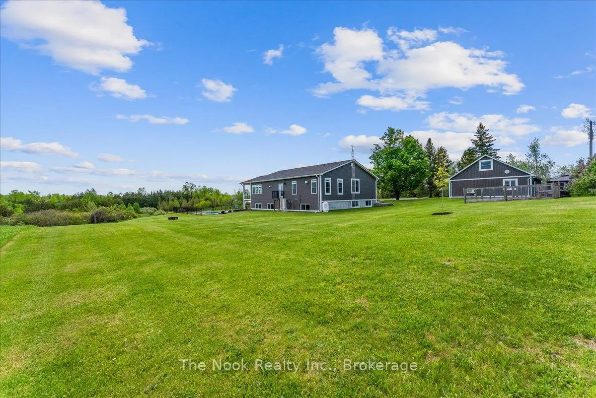 Photo 49 of 389 12th Line Rd Dummer, Douro-Dummer — HOMEH