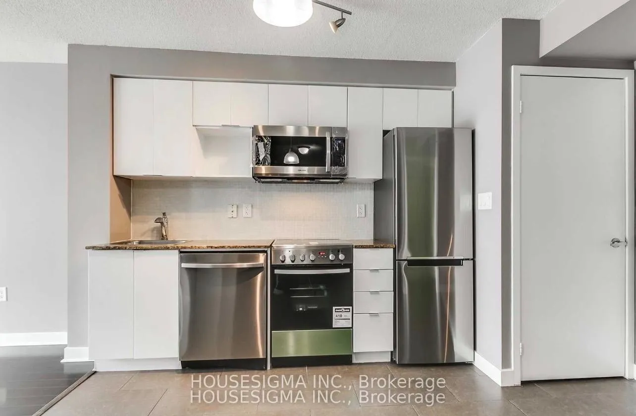 Photo 5 of Unit 1601, 15 Fort York Boulevard, Toronto, Waterfront Communities — HOMEH