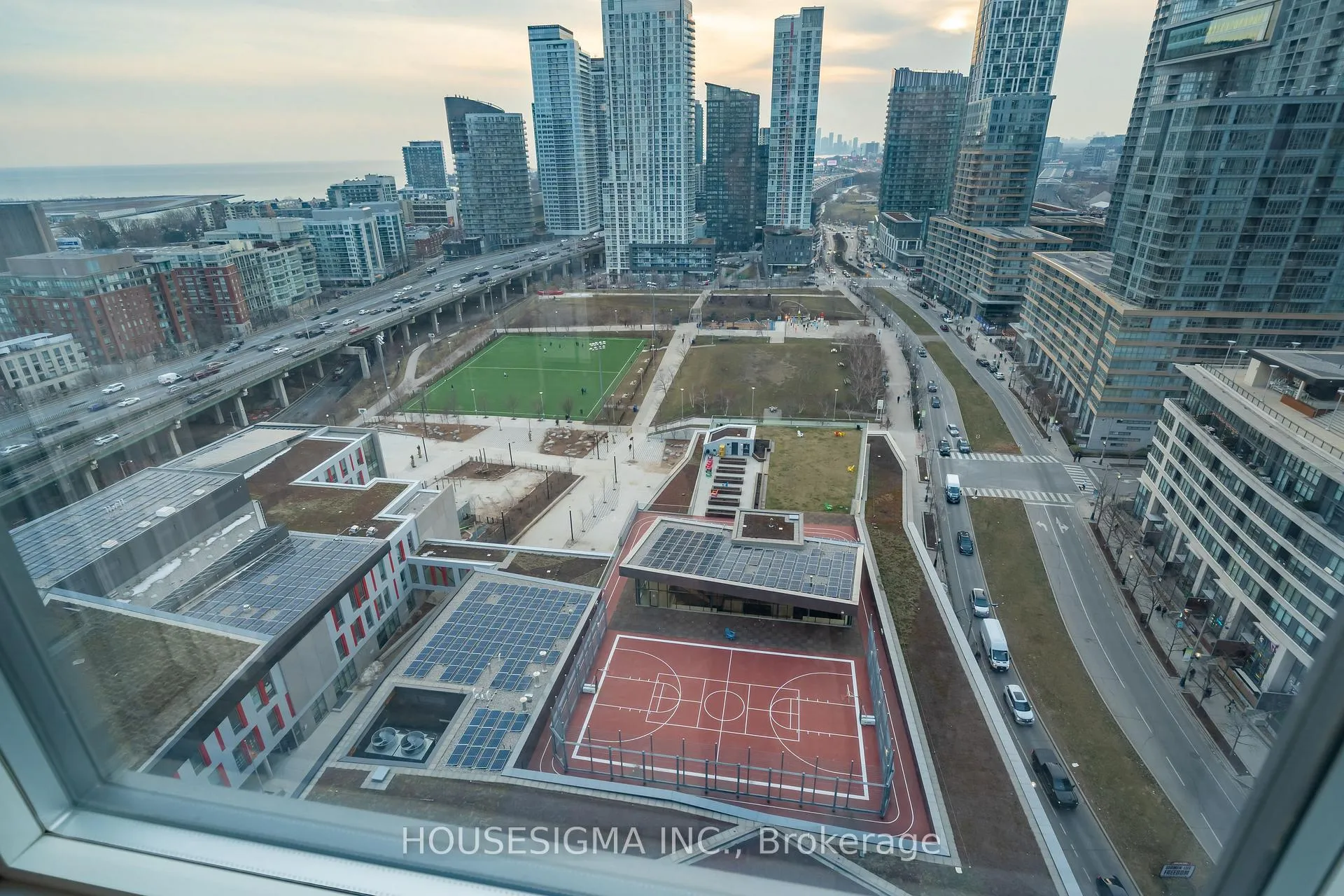 Photo 8 of Unit 1601, 15 Fort York Boulevard, Toronto, Waterfront Communities — HOMEH
