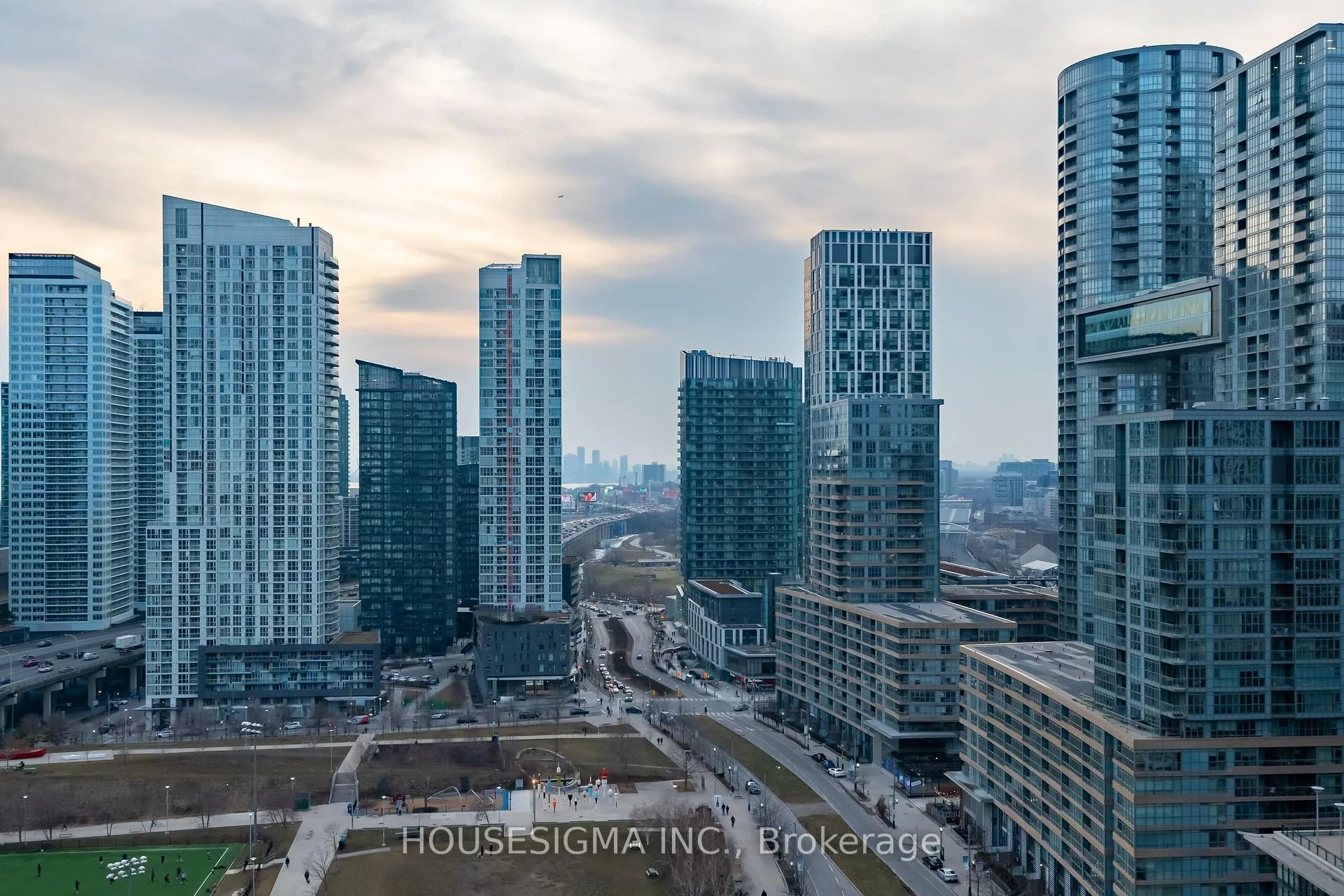 Photo 9 of Unit 1601, 15 Fort York Boulevard, Toronto, Waterfront Communities — HOMEH