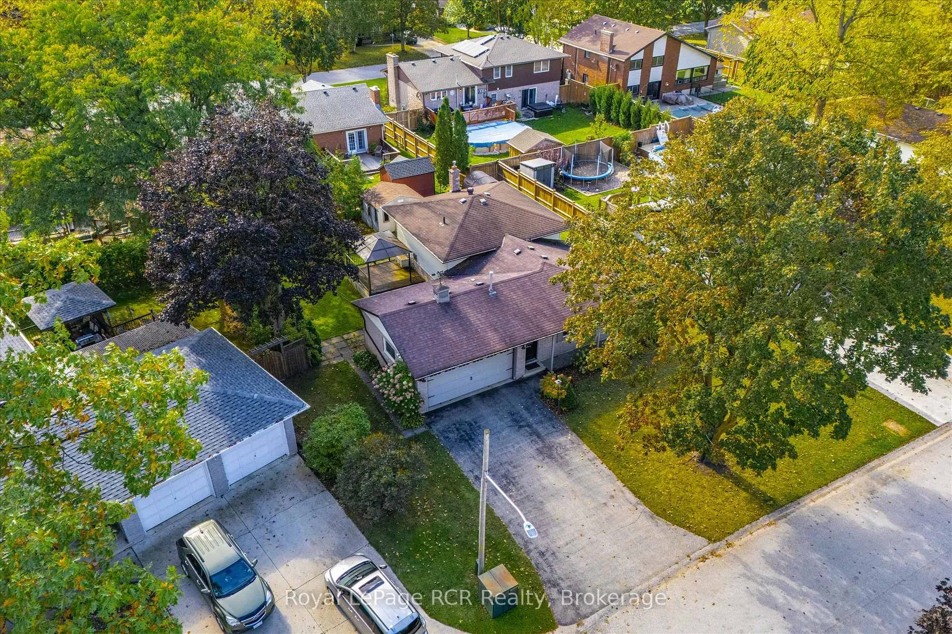 Photo 4 of 551 Oakview Crescent, Wellington North, Mount Forest — HOMEH