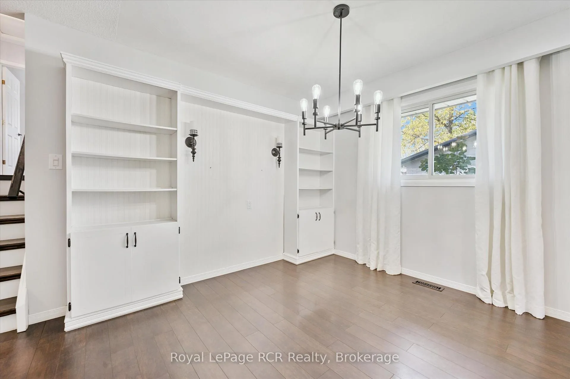 Photo 15 of 551 Oakview Crescent, Wellington North, Mount Forest — HOMEH