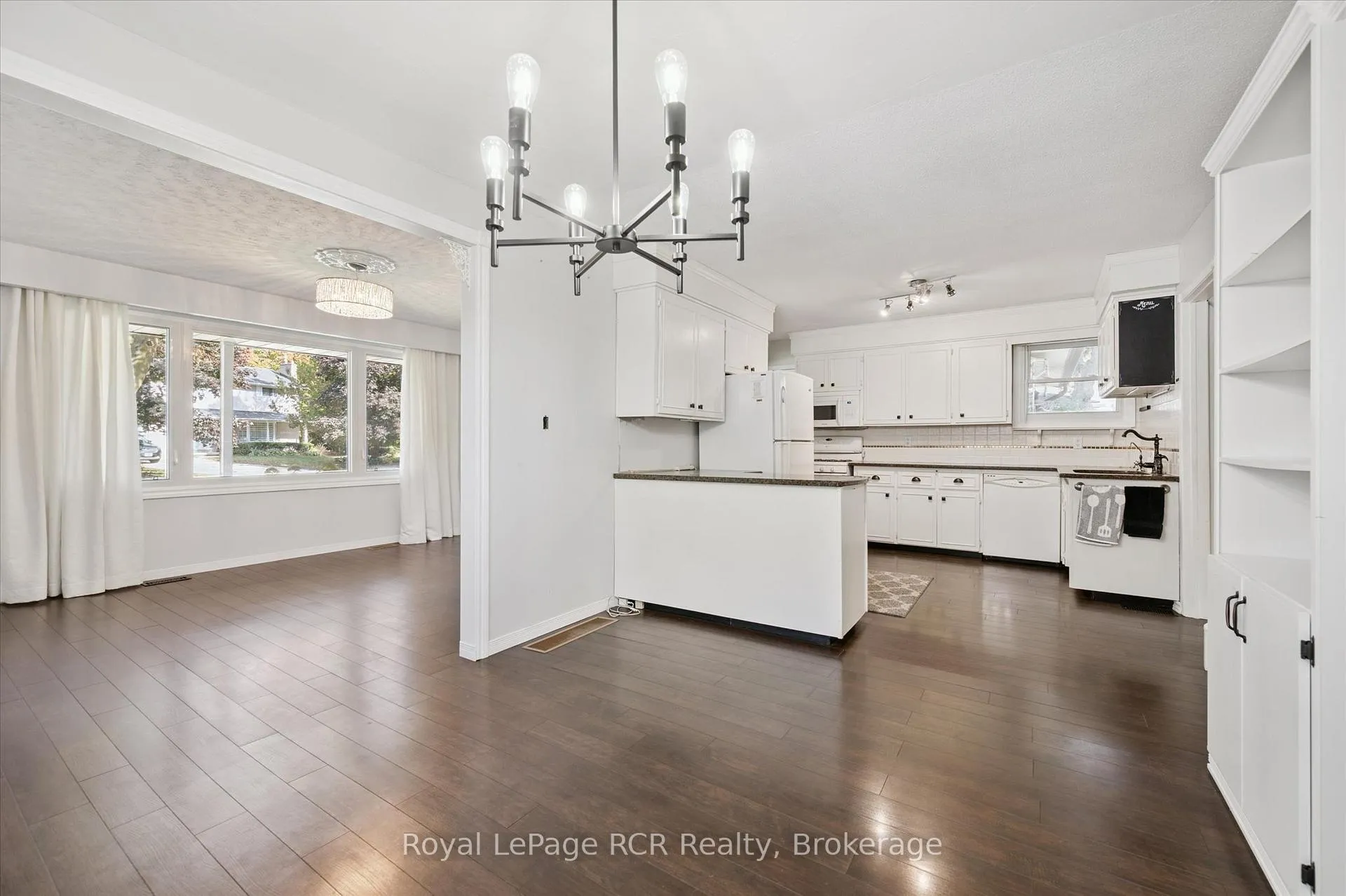 Photo 17 of 551 Oakview Crescent, Wellington North, Mount Forest — HOMEH