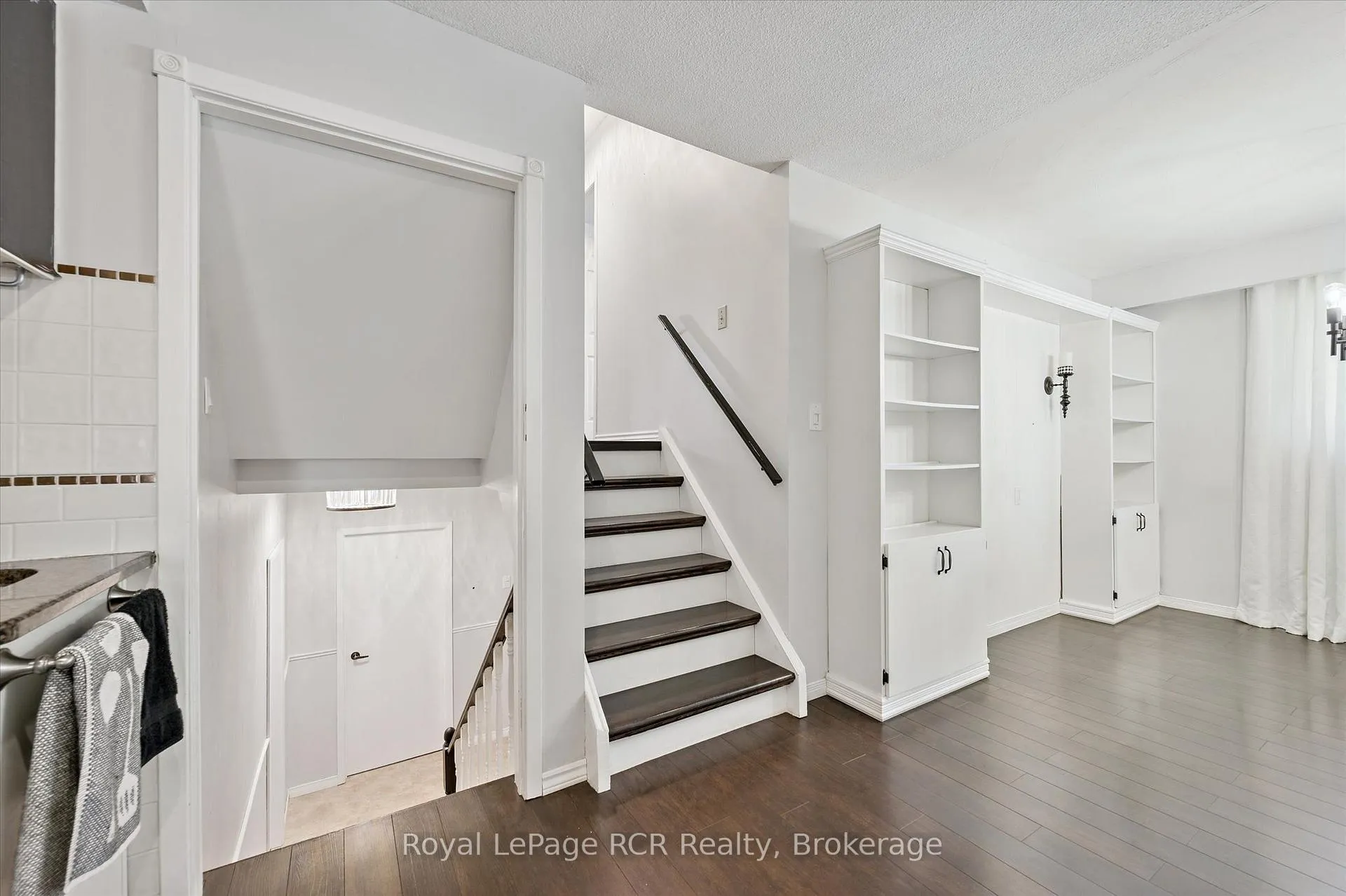 Photo 24 of 551 Oakview Crescent, Wellington North, Mount Forest — HOMEH