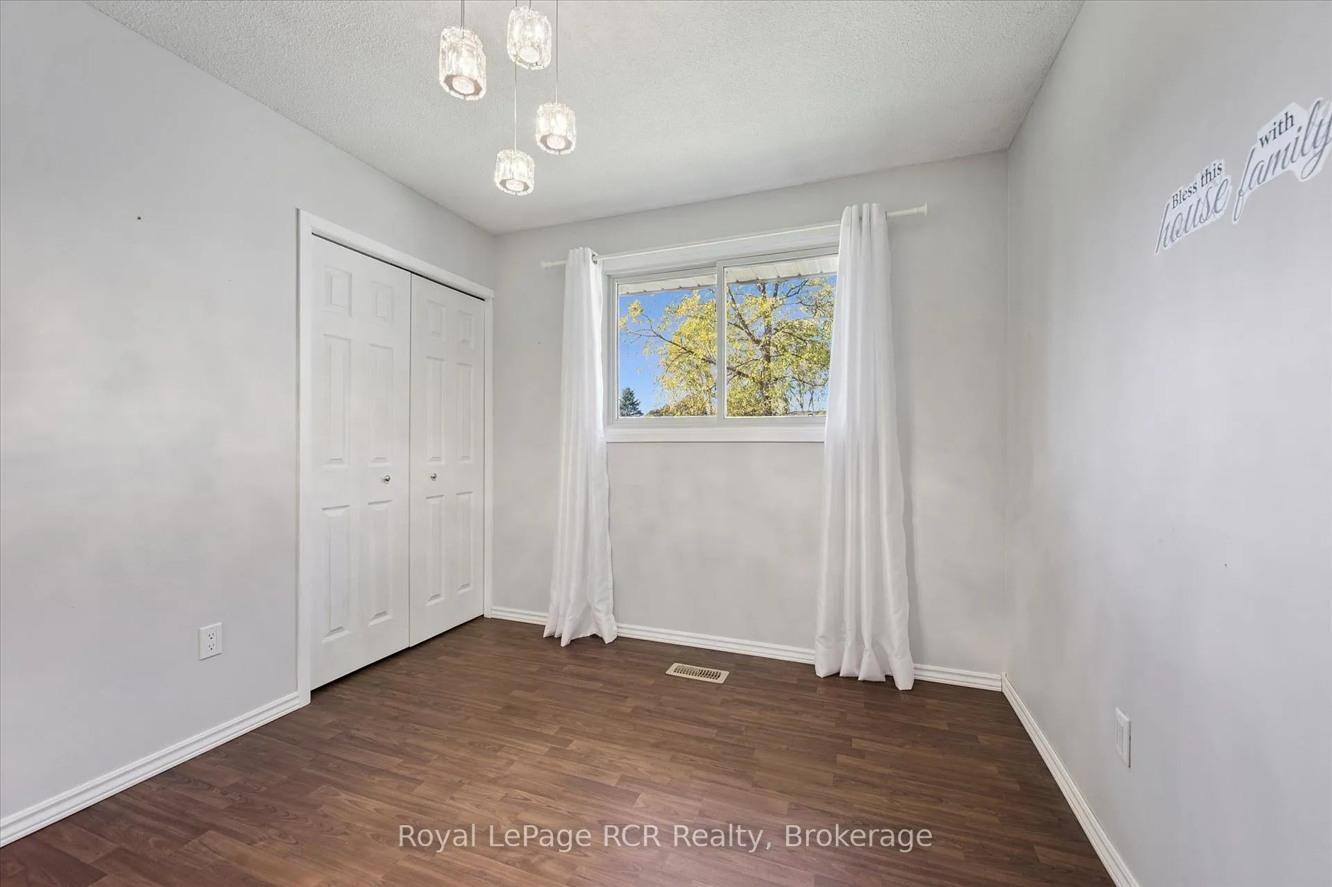 Photo 25 of 551 Oakview Crescent, Wellington North, Mount Forest — HOMEH