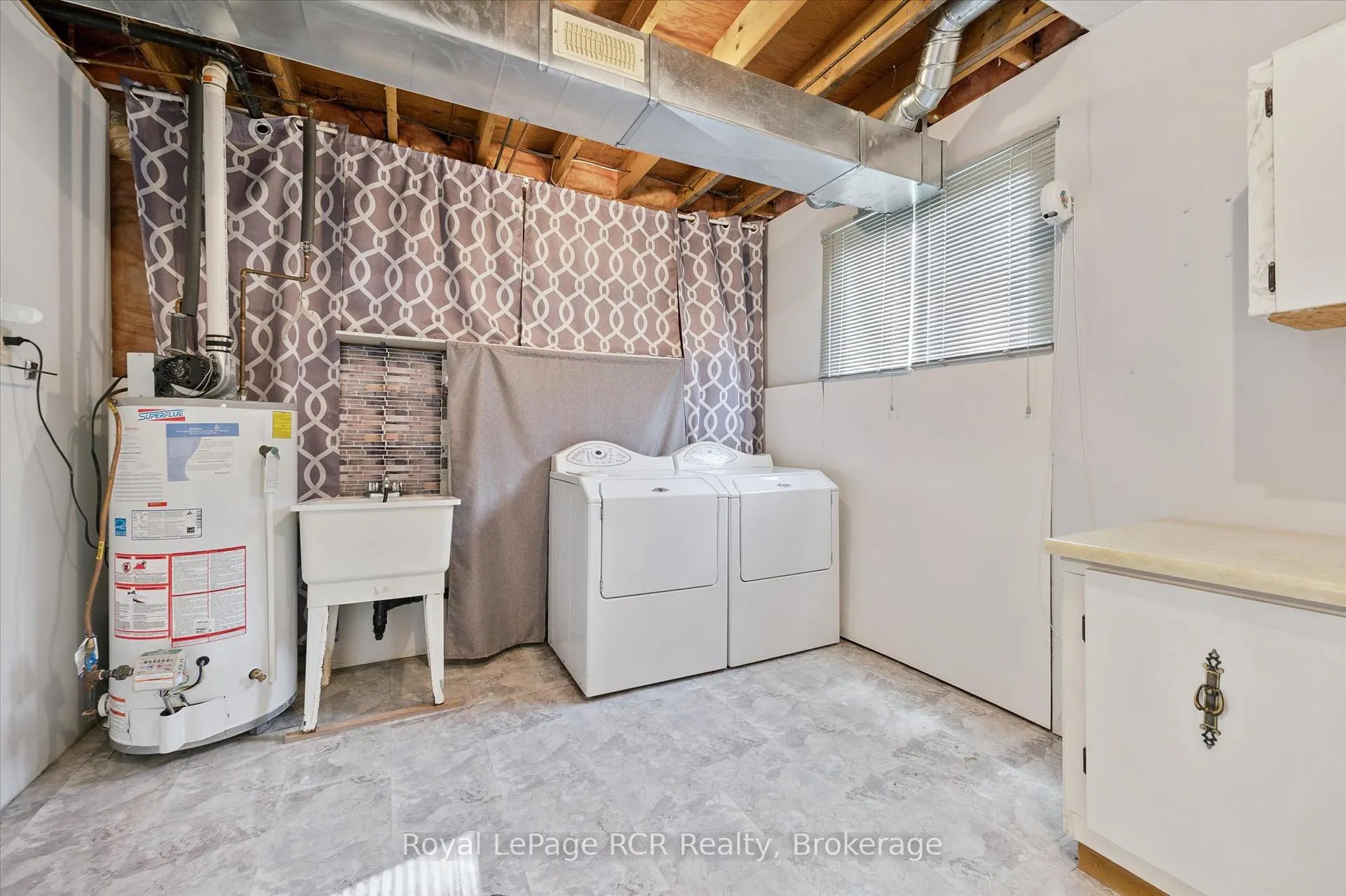 Photo 39 of 551 Oakview Crescent, Wellington North, Mount Forest — HOMEH