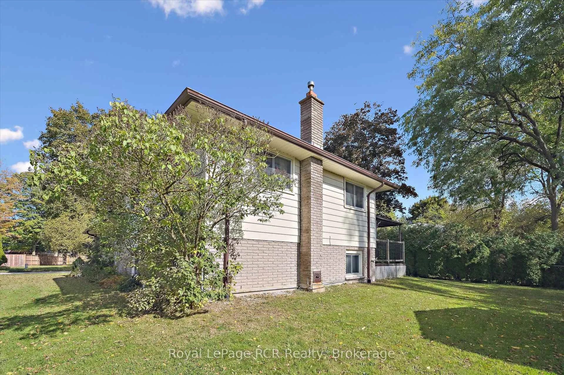 Photo 40 of 551 Oakview Crescent, Wellington North, Mount Forest — HOMEH