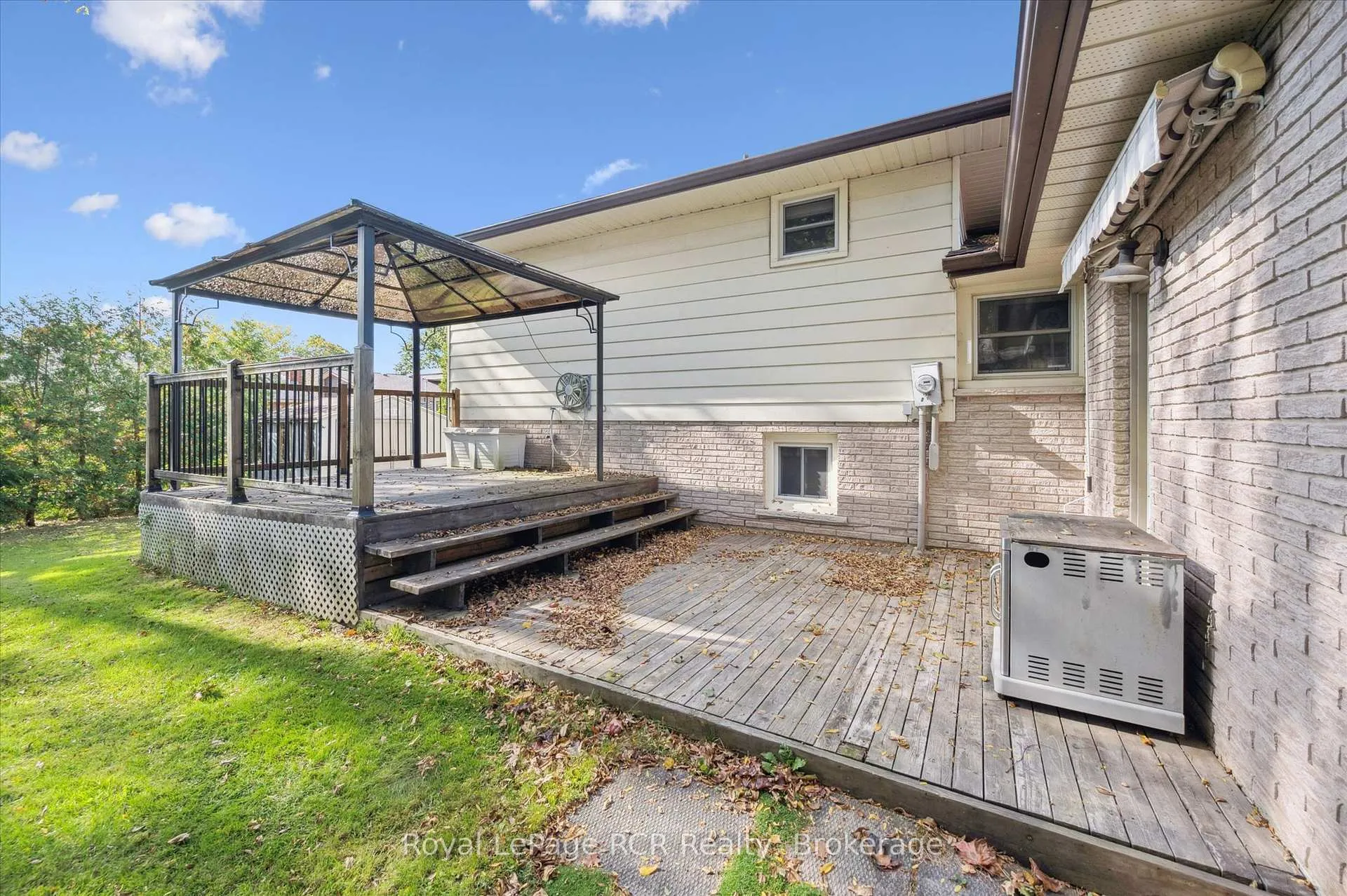 Photo 43 of 551 Oakview Crescent, Wellington North, Mount Forest — HOMEH