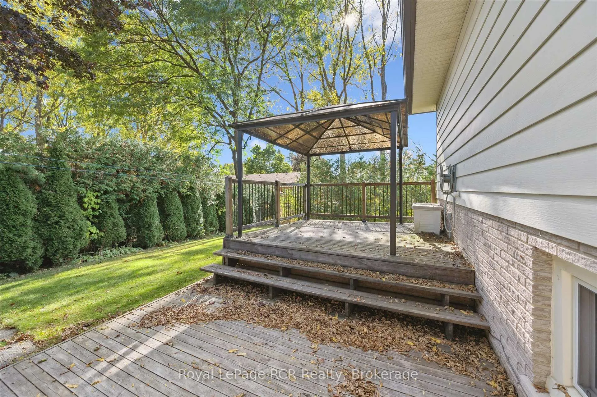 Photo 44 of 551 Oakview Crescent, Wellington North, Mount Forest — HOMEH