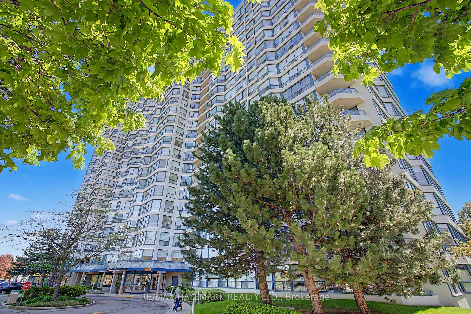 Photo 2 of Unit 1007, 1 Clark Avenue W, Vaughan, Crestwood-Springfarm-Yorkhill — HOMEH