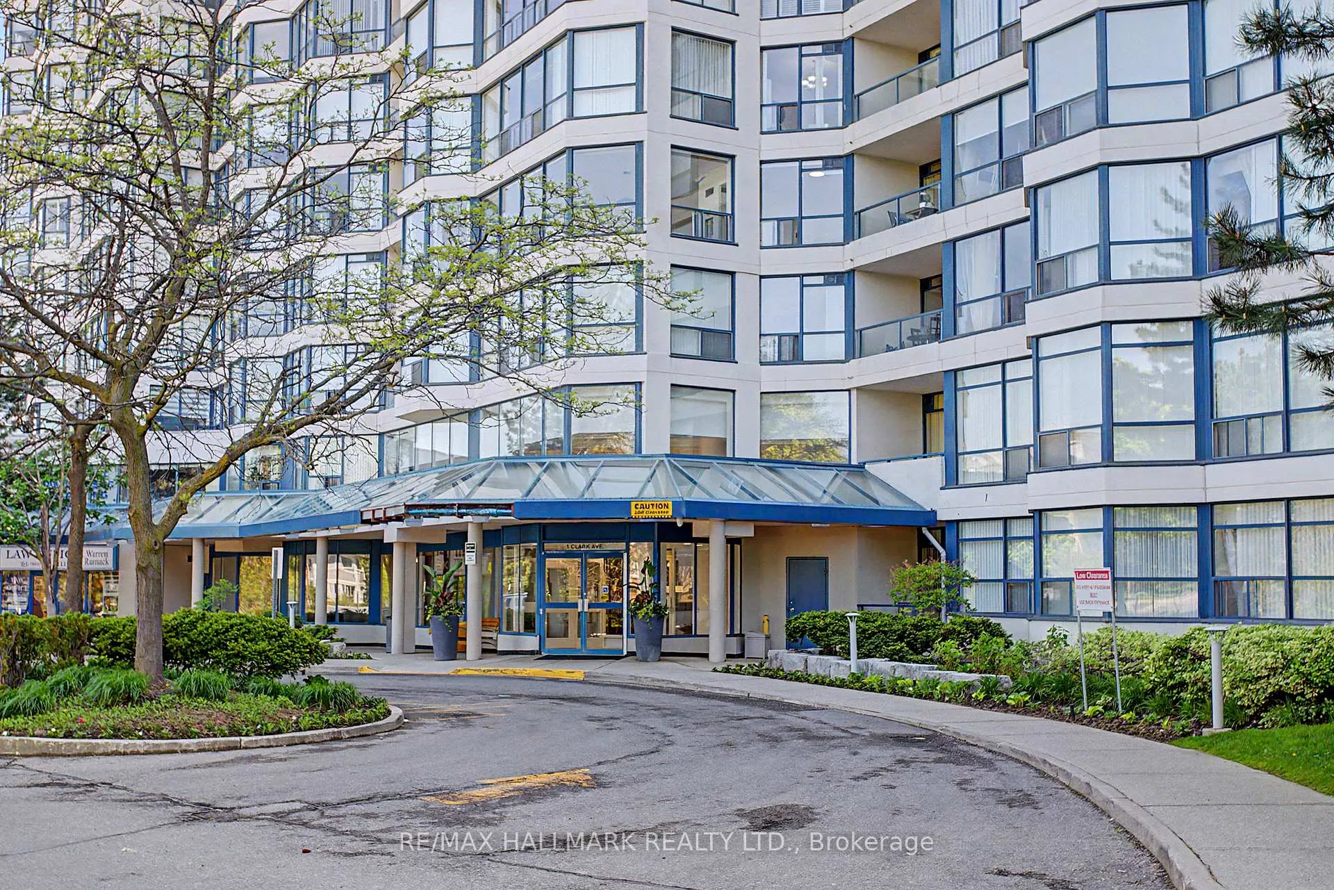 Photo 3 of Unit 1007, 1 Clark Avenue W, Vaughan, Crestwood-Springfarm-Yorkhill — HOMEH