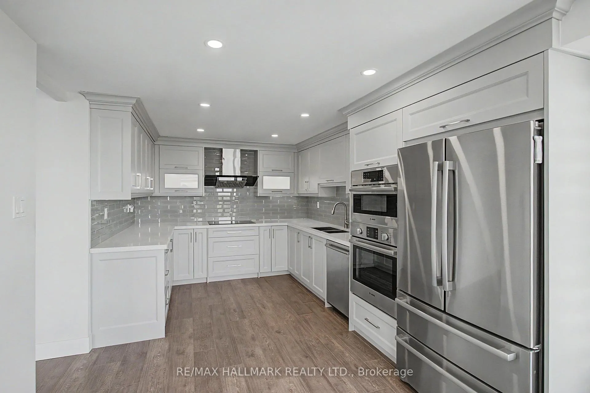 Photo 12 of Unit 1007, 1 Clark Avenue W, Vaughan, Crestwood-Springfarm-Yorkhill — HOMEH