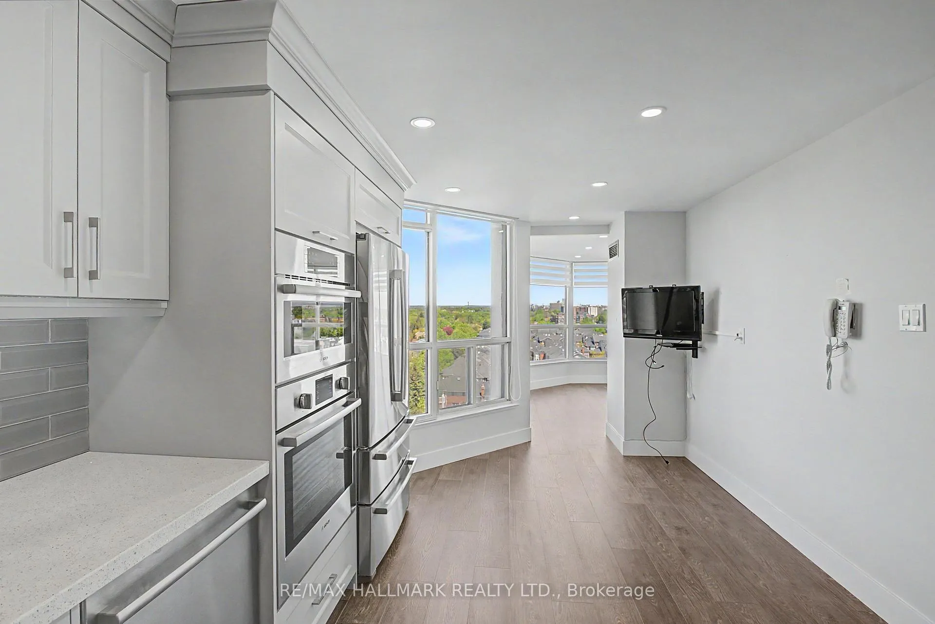 Photo 14 of Unit 1007, 1 Clark Avenue W, Vaughan, Crestwood-Springfarm-Yorkhill — HOMEH