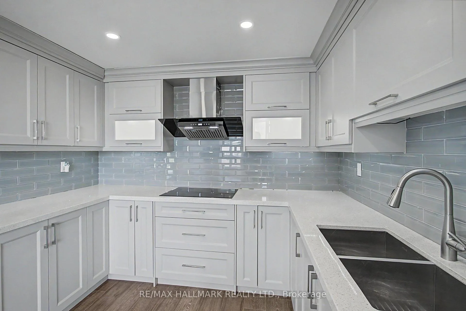 Photo 15 of Unit 1007, 1 Clark Avenue W, Vaughan, Crestwood-Springfarm-Yorkhill — HOMEH