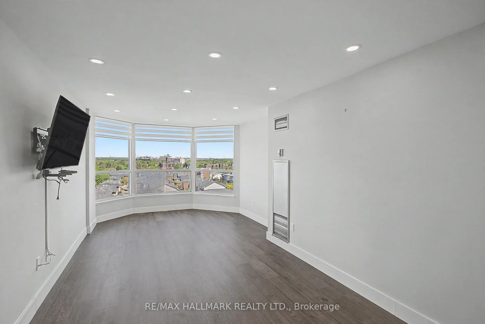 Photo 18 of Unit 1007, 1 Clark Avenue W, Vaughan, Crestwood-Springfarm-Yorkhill — HOMEH