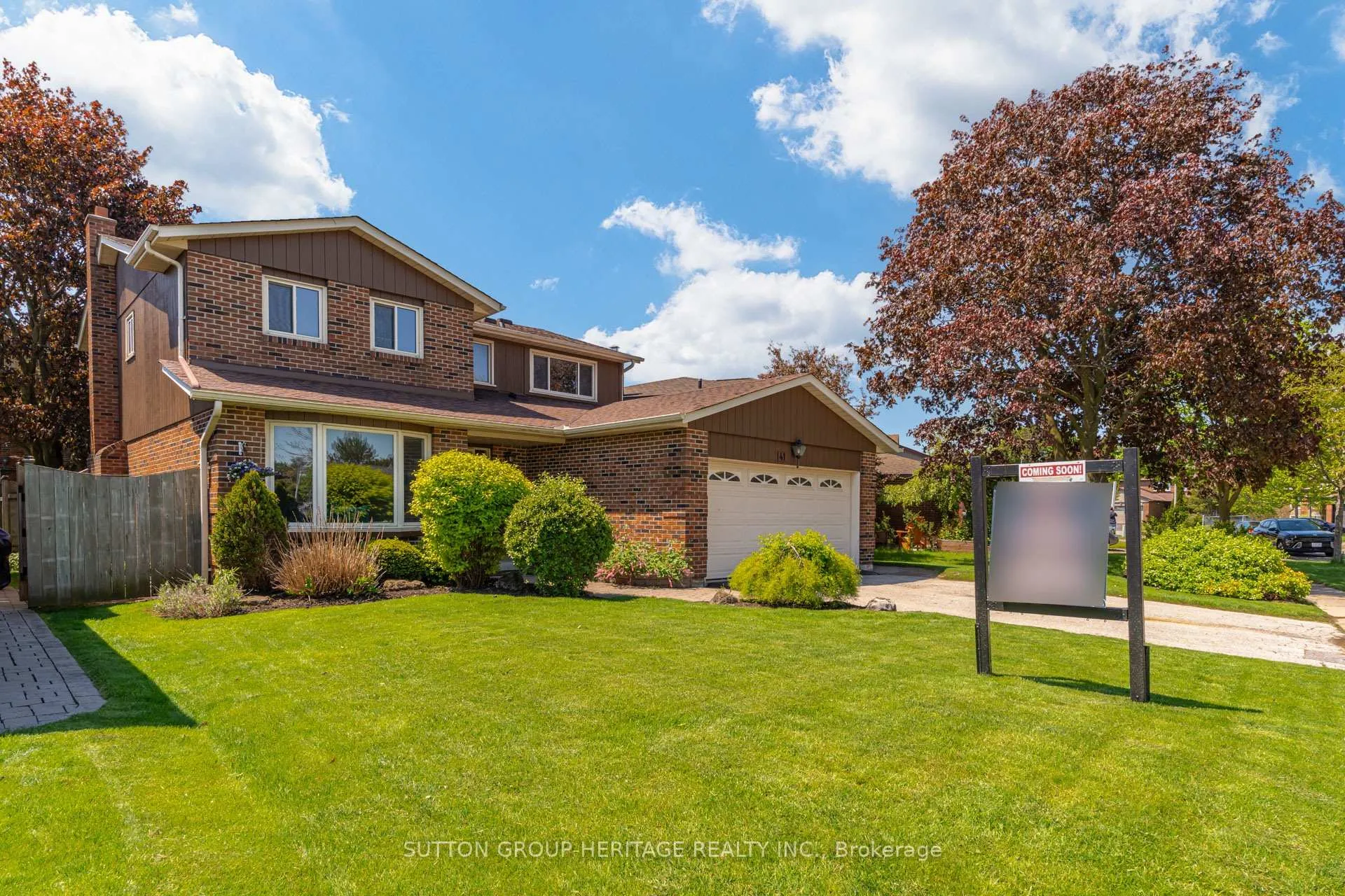 Photo 2 of 41 Carter Crescent, Whitby, Lynde Creek — HOMEH