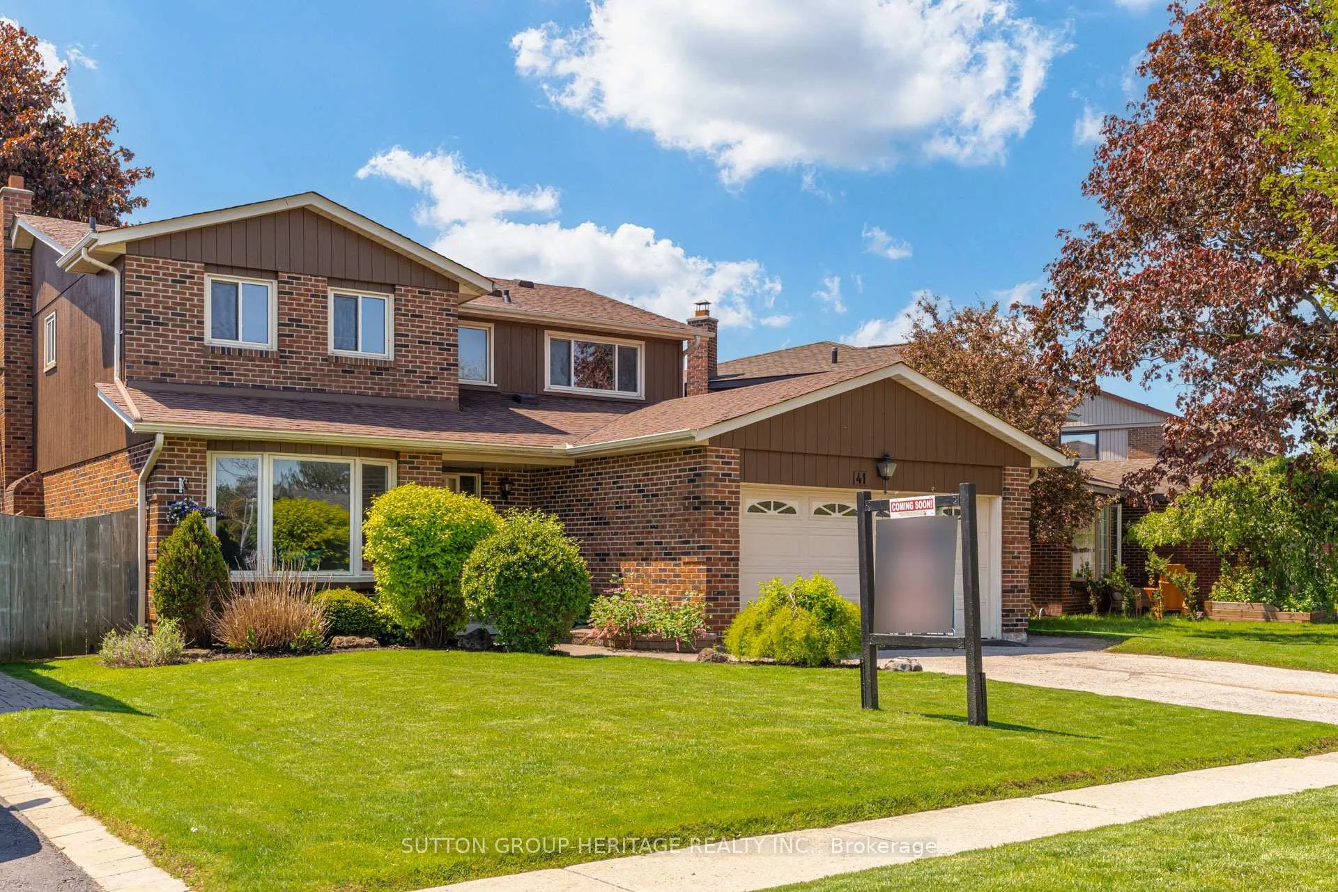 Photo 3 of 41 Carter Crescent, Whitby, Lynde Creek — HOMEH