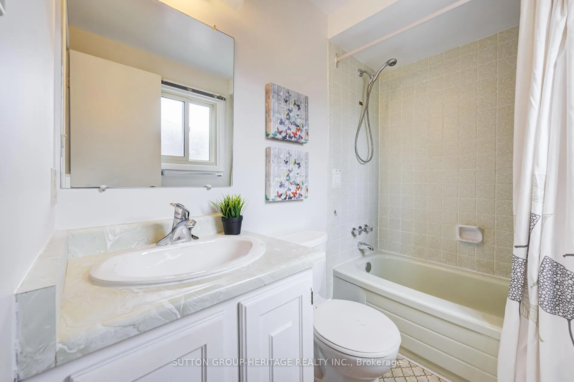 Photo 17 of 41 Carter Crescent, Whitby, Lynde Creek — HOMEH