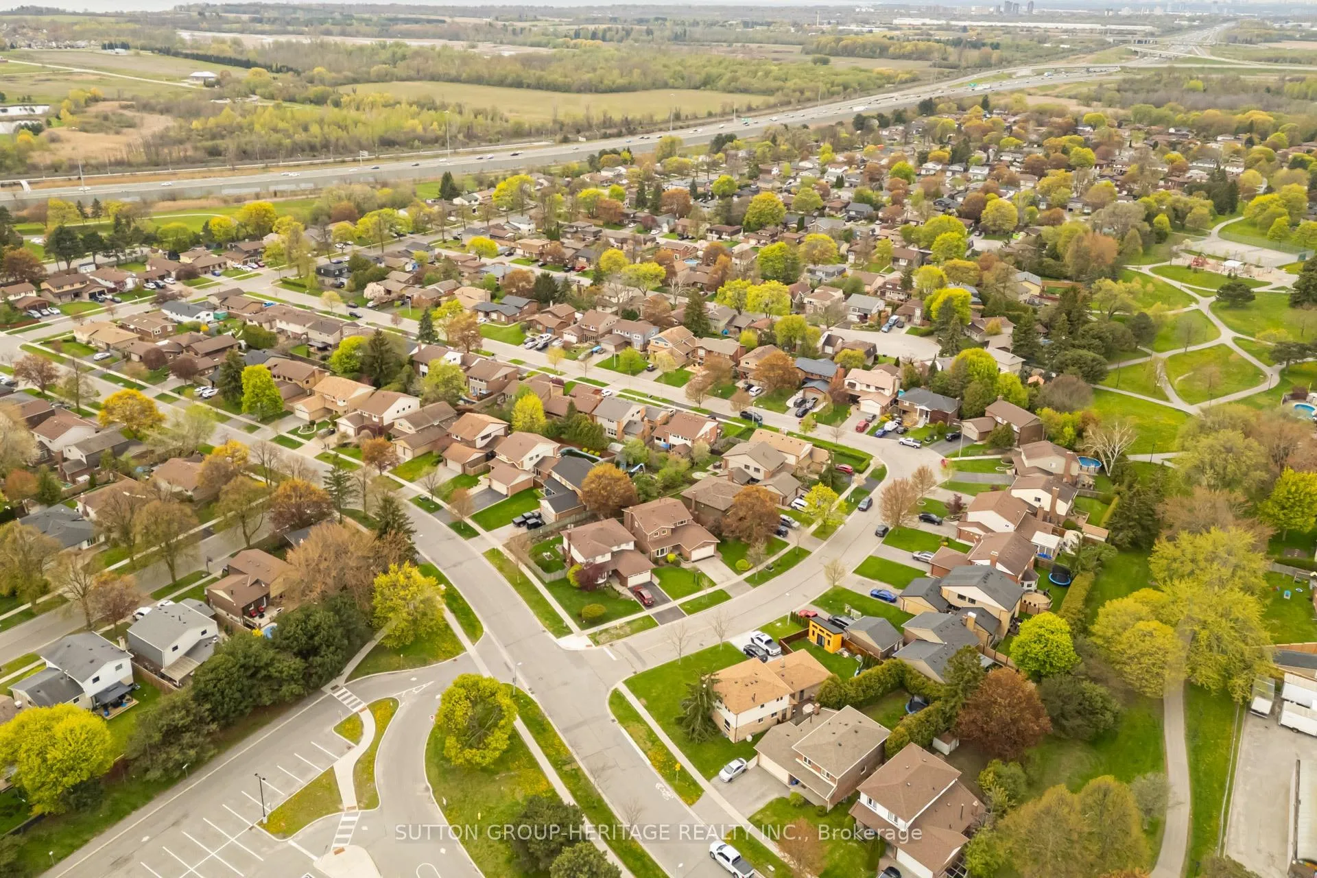 Photo 32 of 41 Carter Crescent, Whitby, Lynde Creek — HOMEH