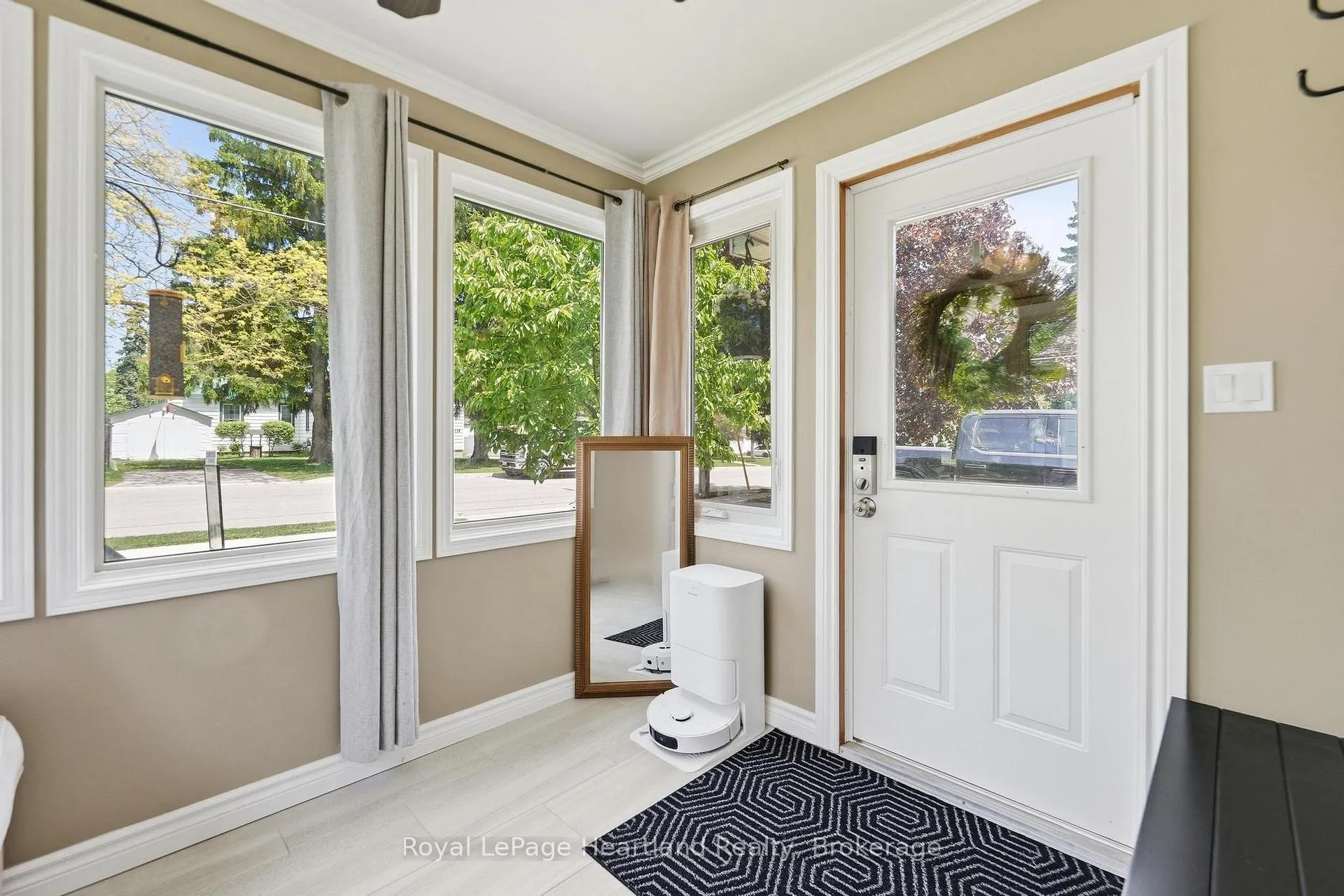 Photo 3 of 212 Townsend Street, Central Huron, Clinton — HOMEH
